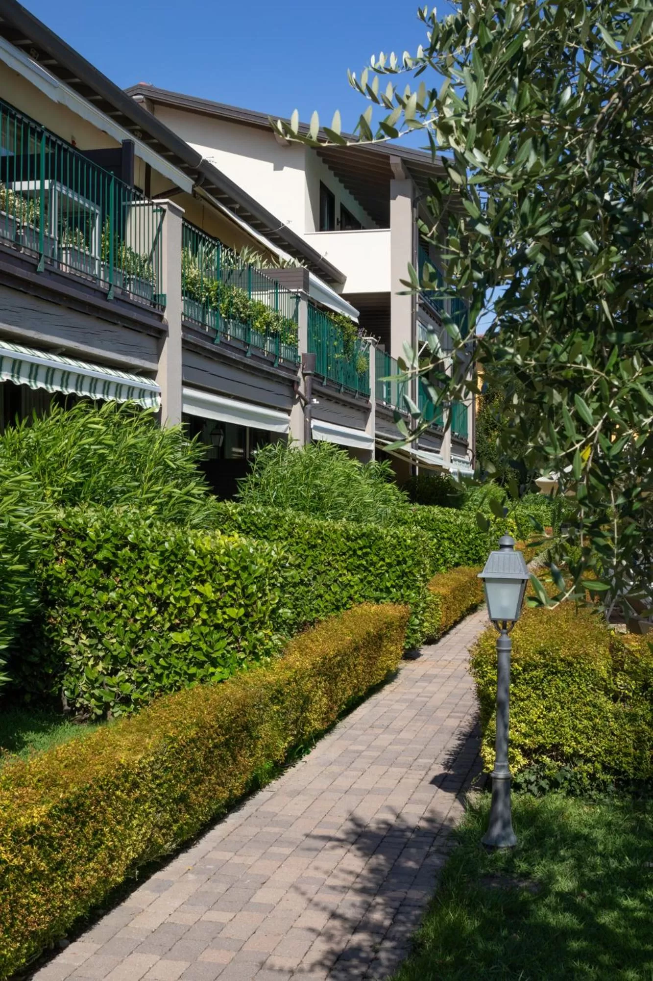 Property building in Le Terrazze sul Lago Hotel & Residence