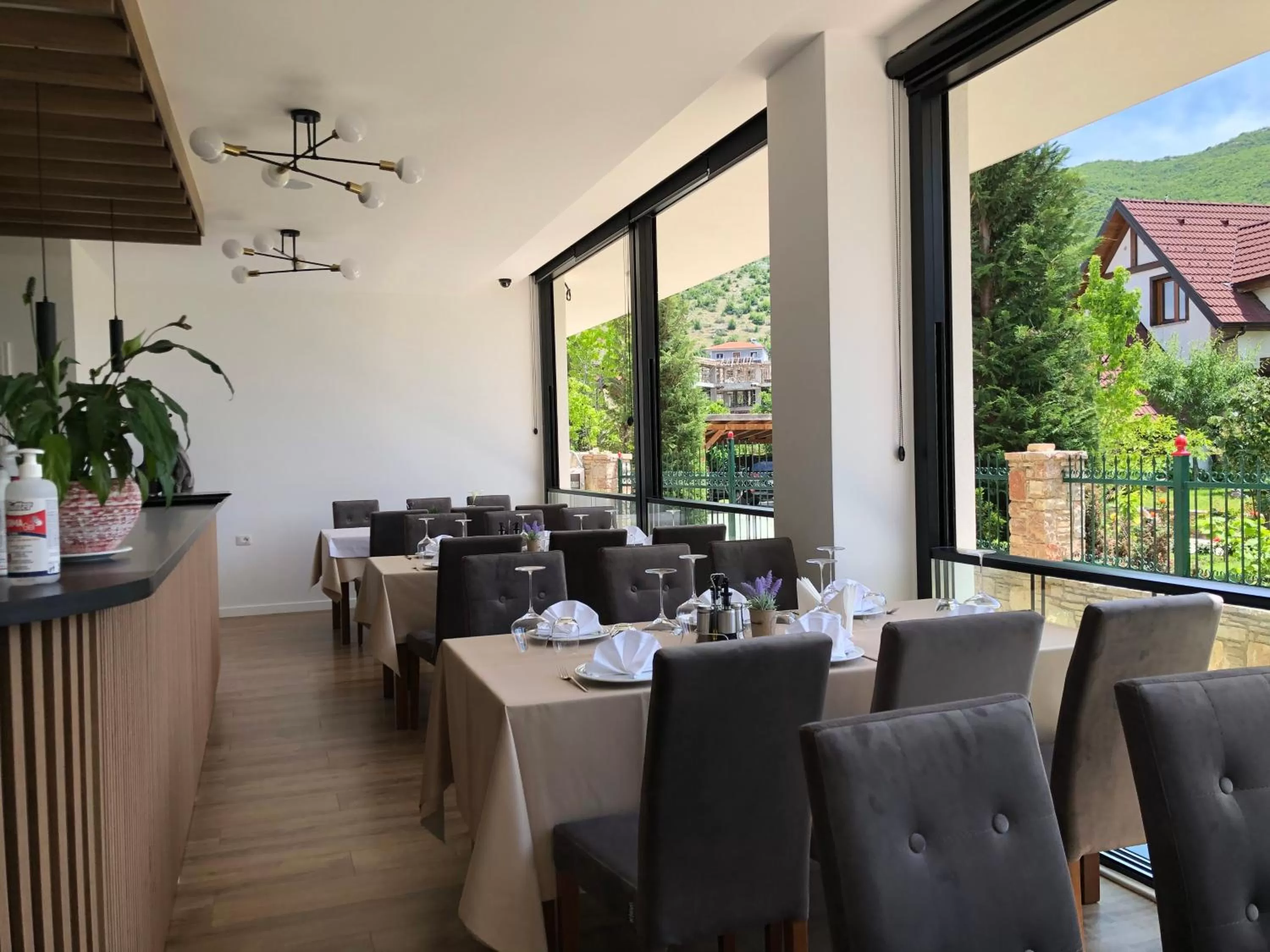 Restaurant/places to eat in Grand Hotel Pogradec