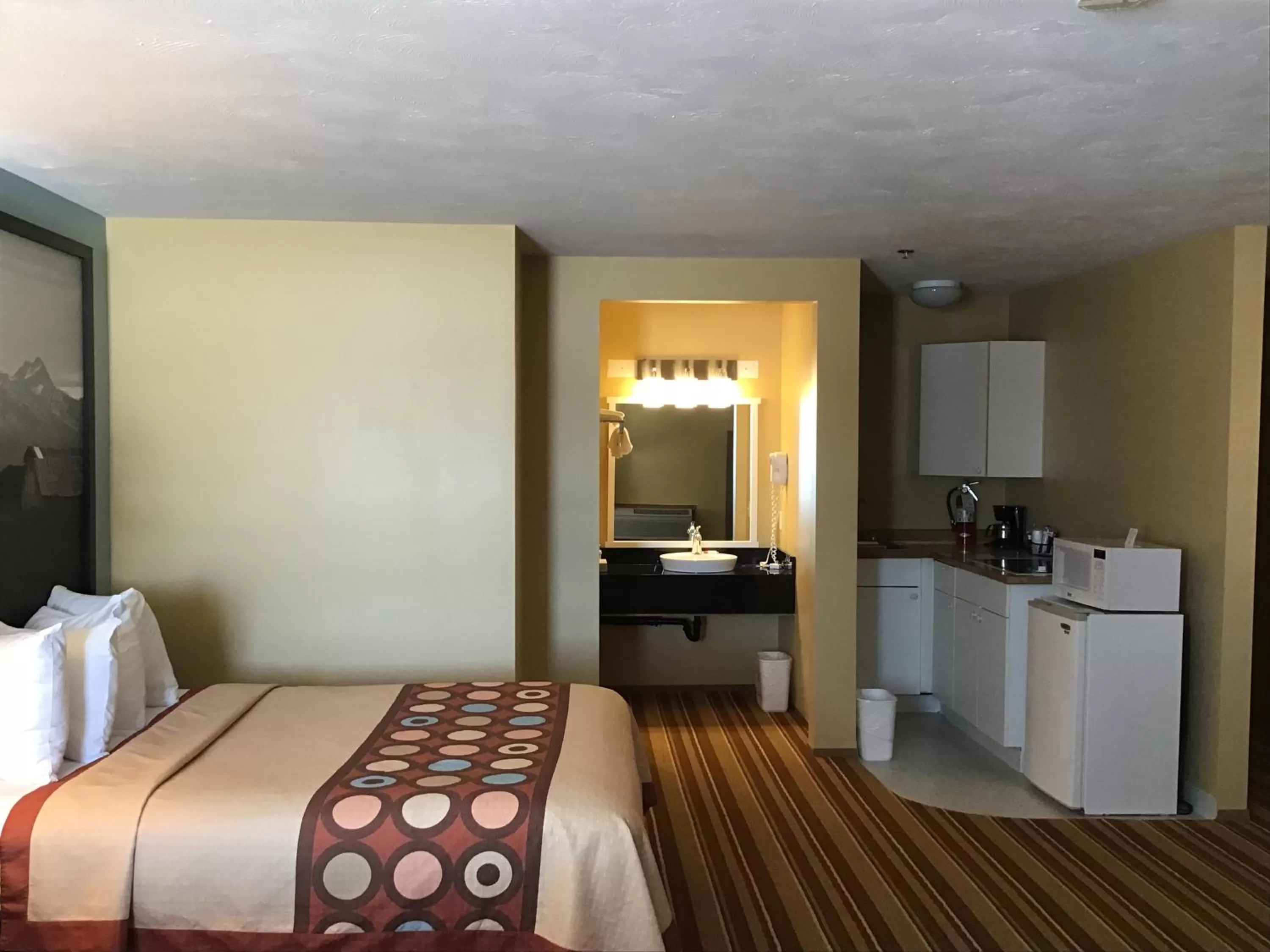 Bed in Super 8 by Wyndham Driggs