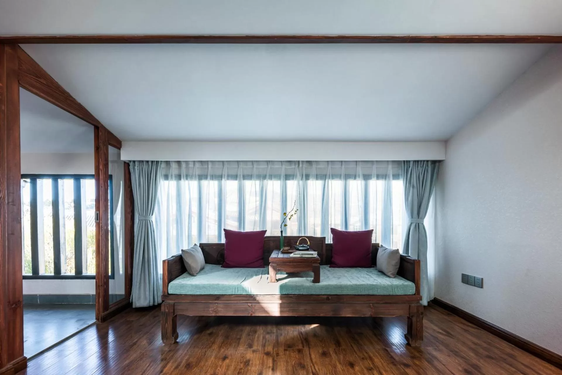 Seating Area in Lijiang Gemmer Hotel