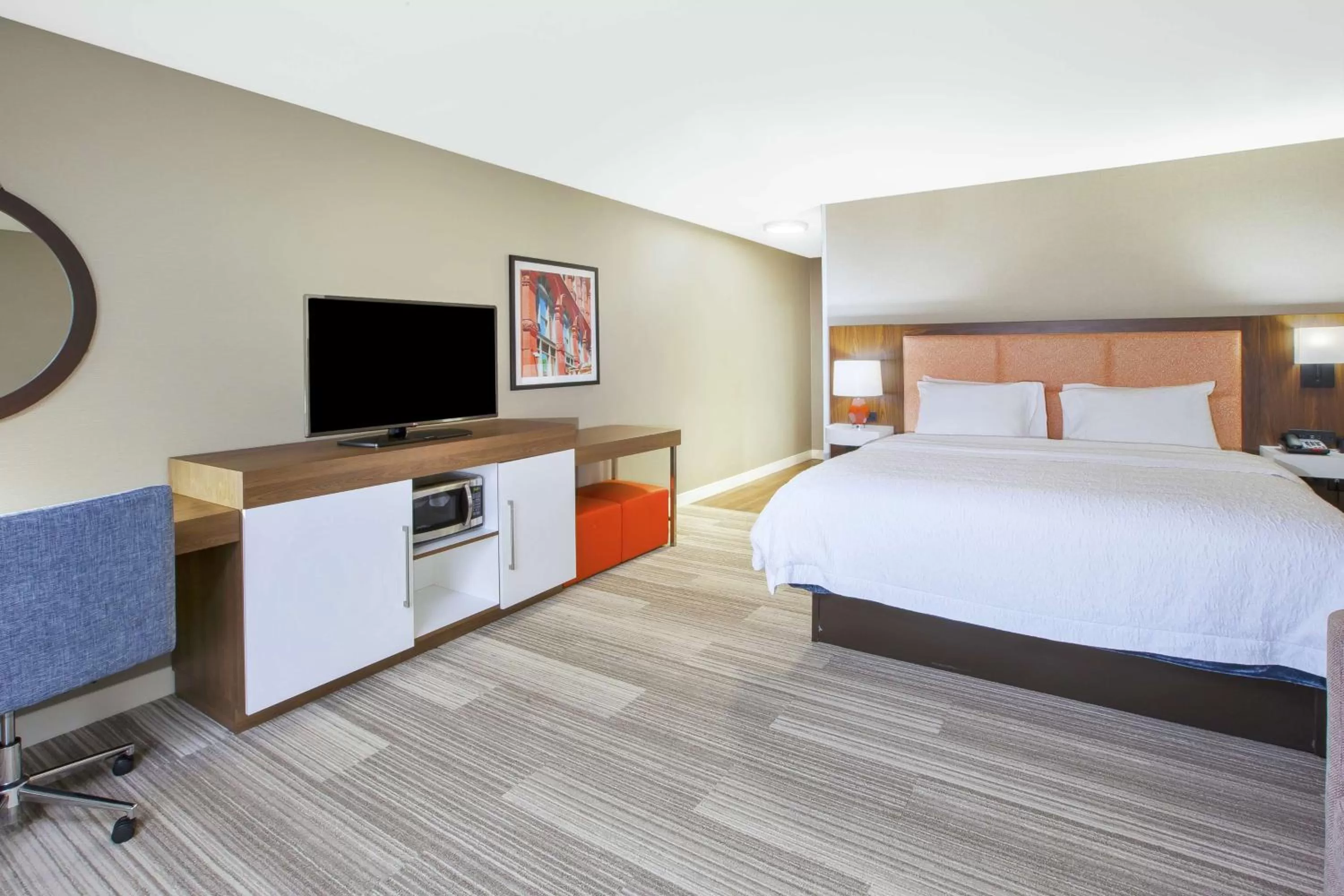 Bedroom, Bed in Hampton Inn & Suites Oakwood Village-Cleveland
