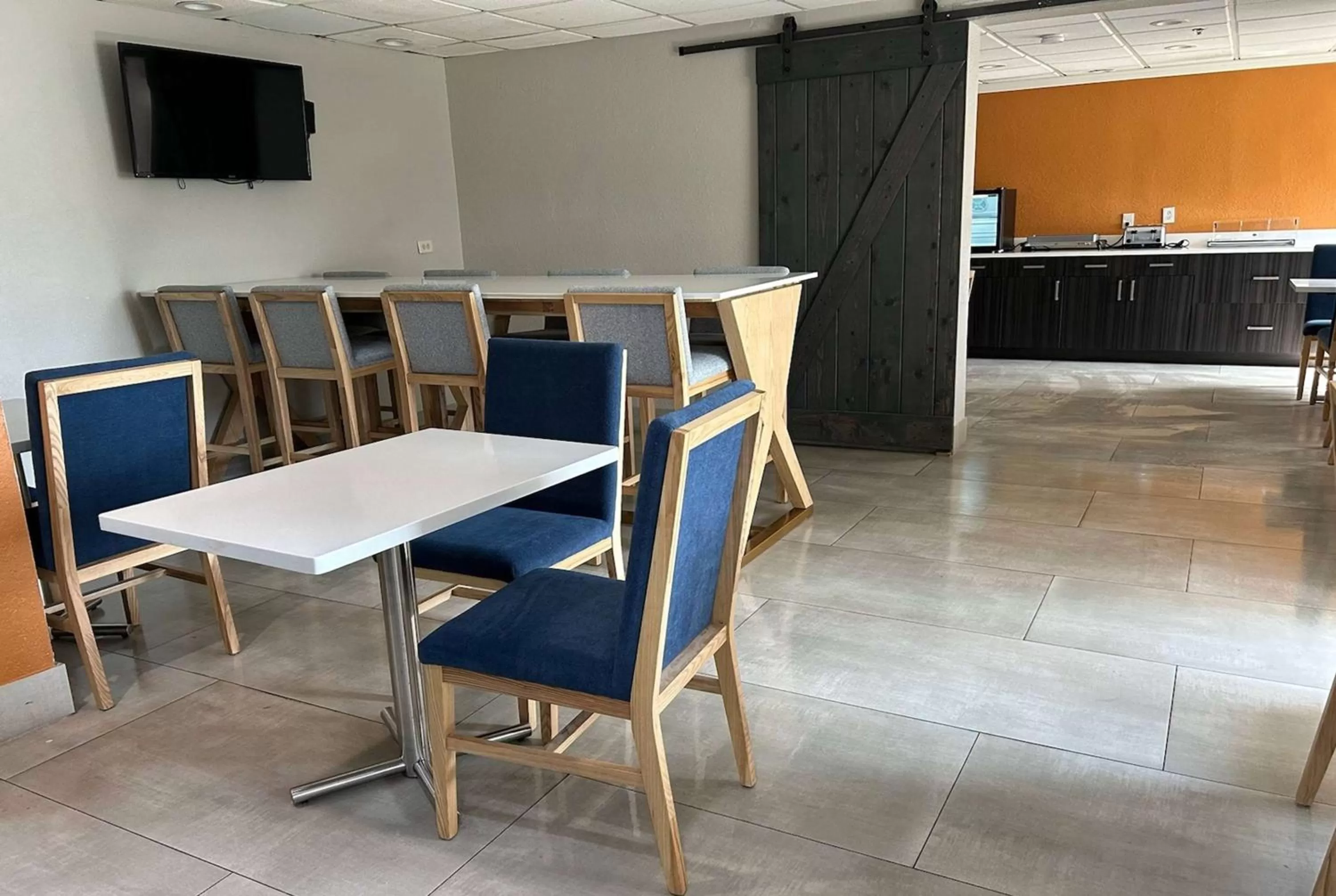 Breakfast in La Quinta by Wyndham Orlando South