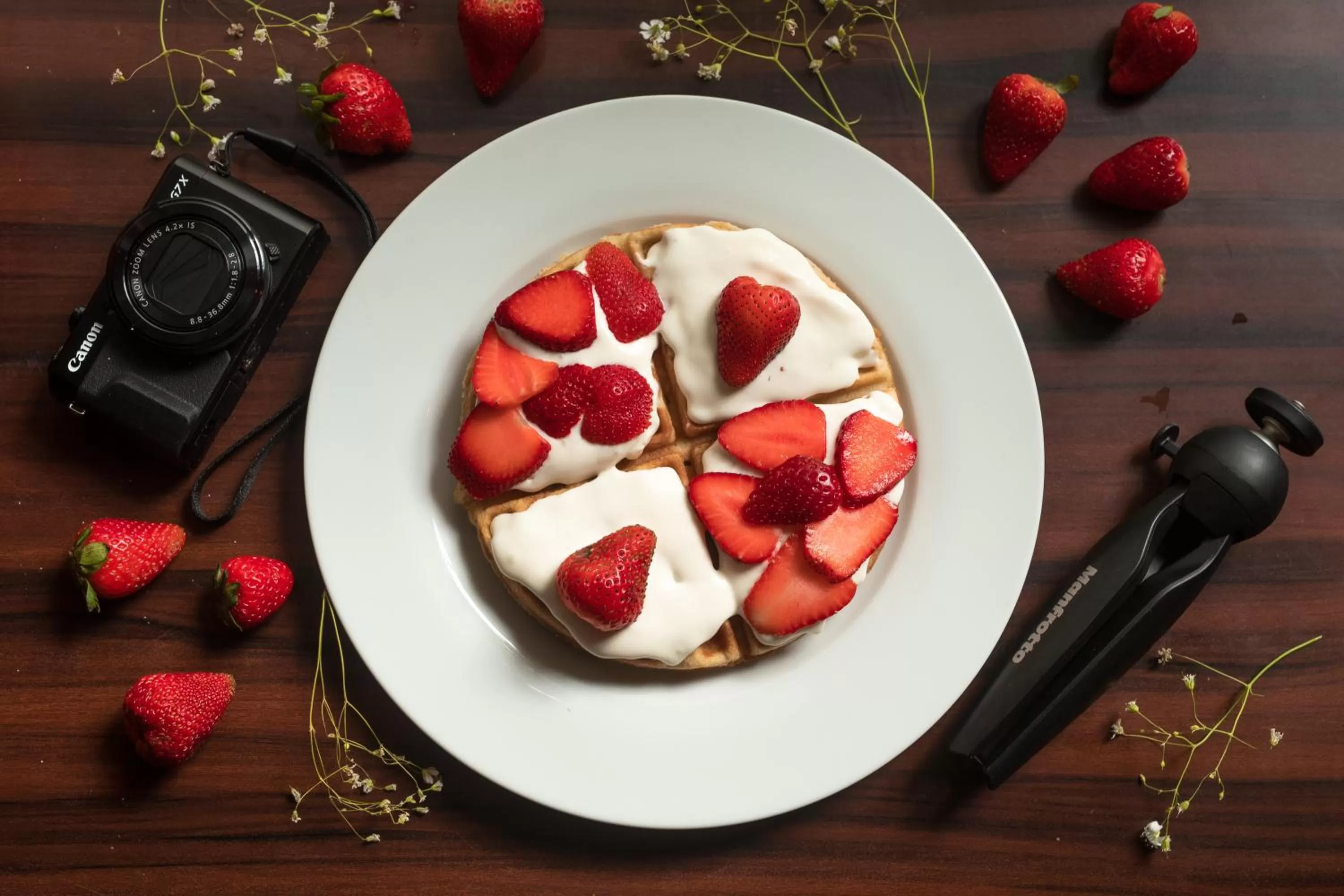 Breakfast in LetsBunk Poshtel & Suites