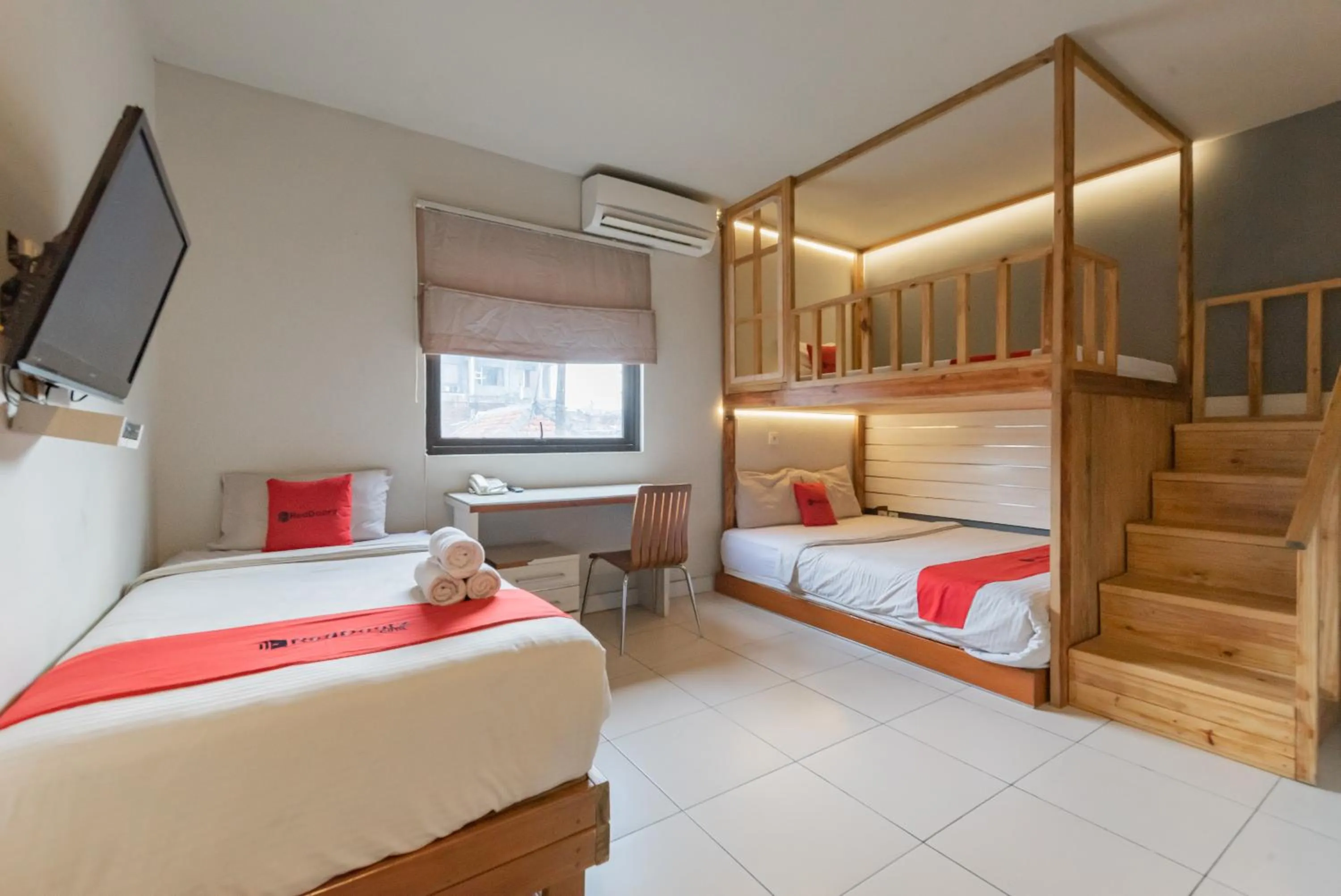 Bedroom, Bed in RedDoorz Plus near Asia Afrika 3