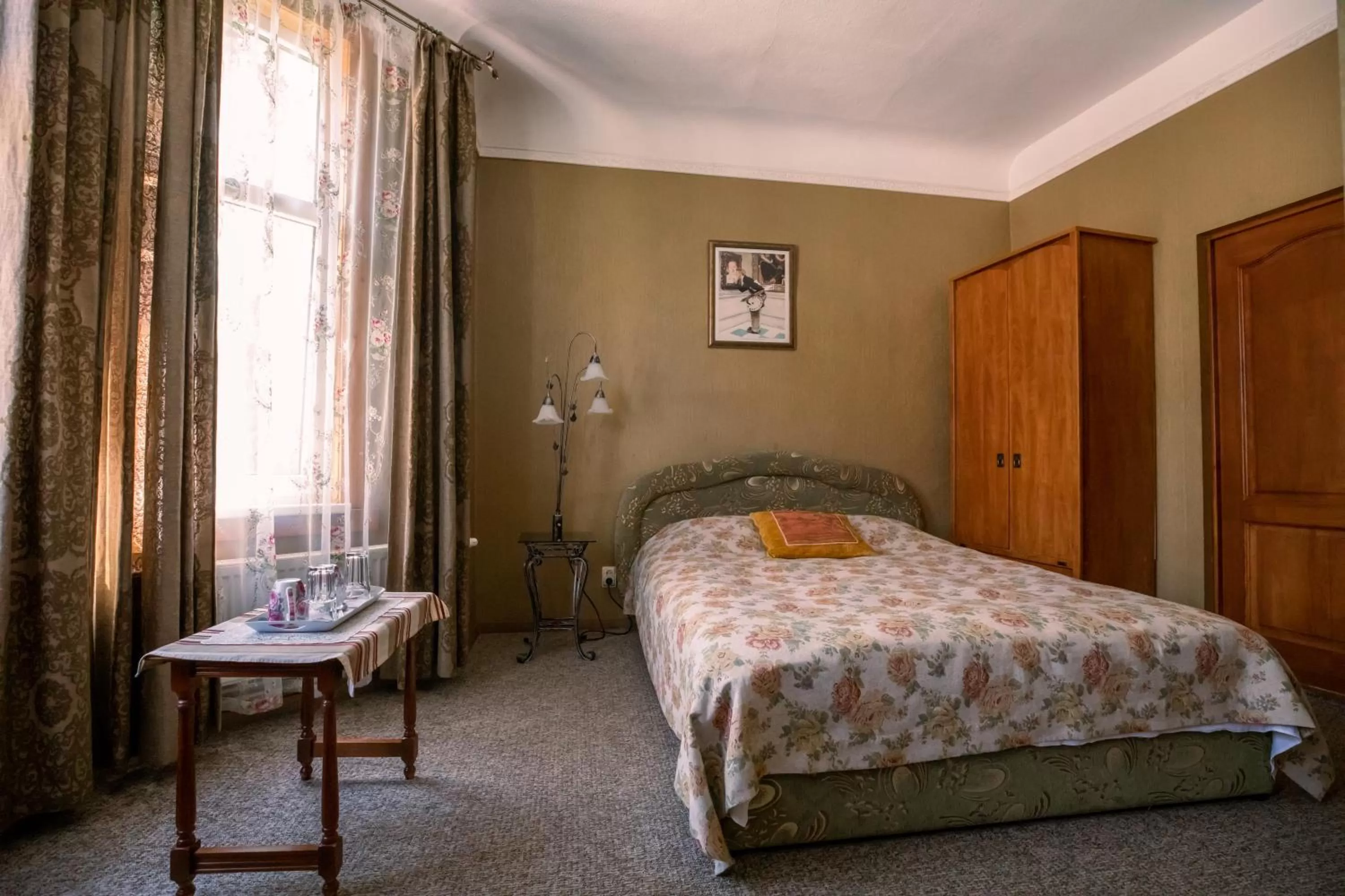 Photo of the whole room, Bed in City Center Kaķis B&B