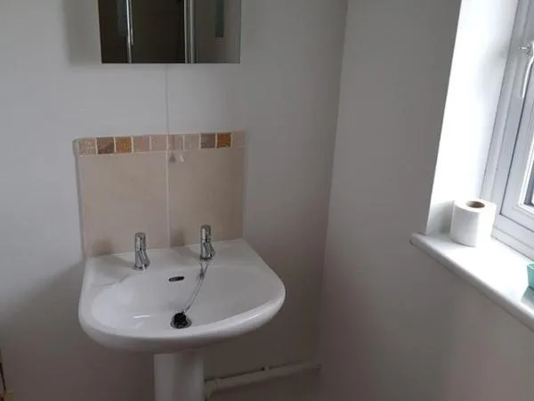 Bathroom in A35 Pit Stop Rooms