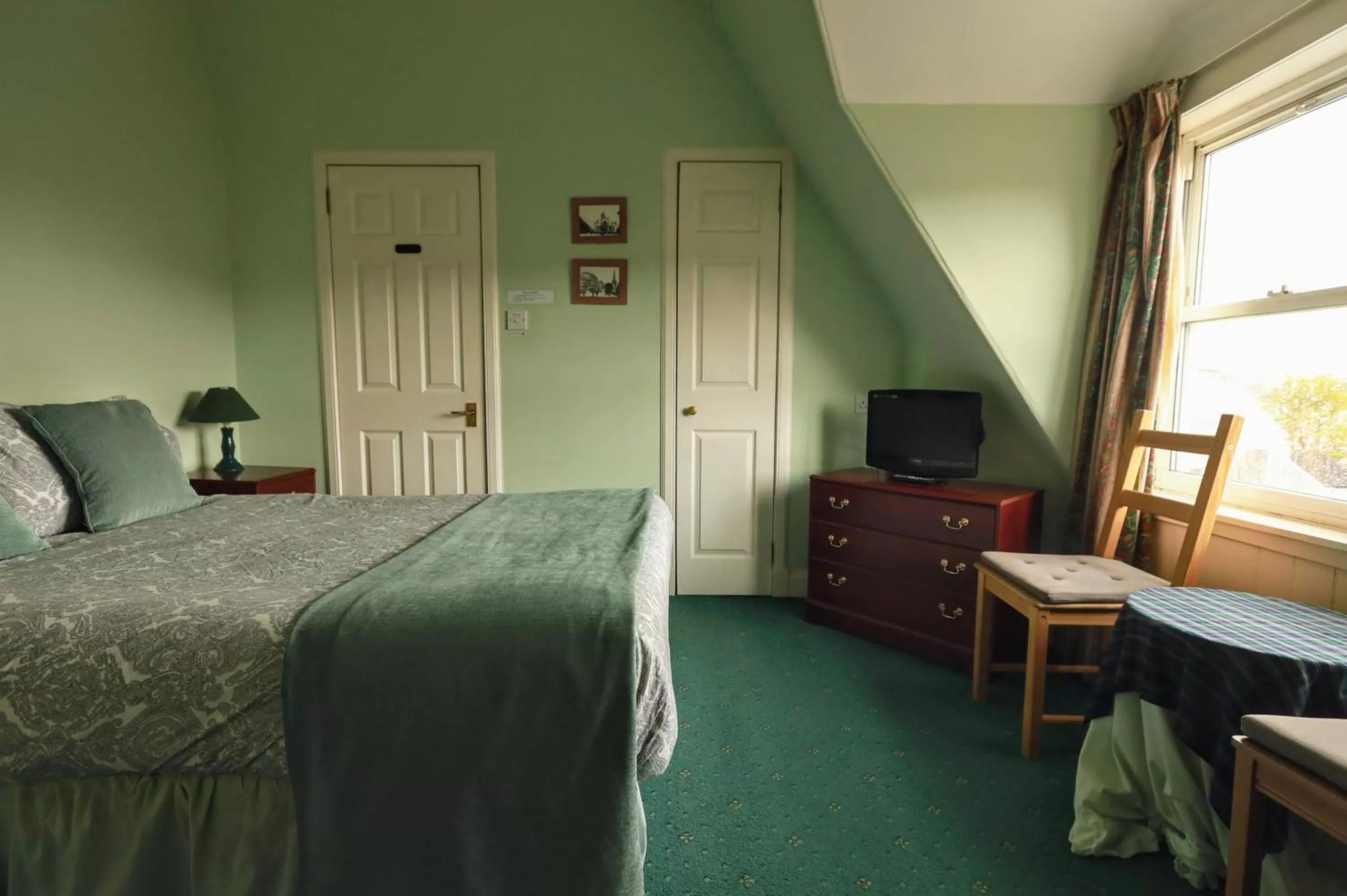 Bedroom, Bed in Airdenair Guest House