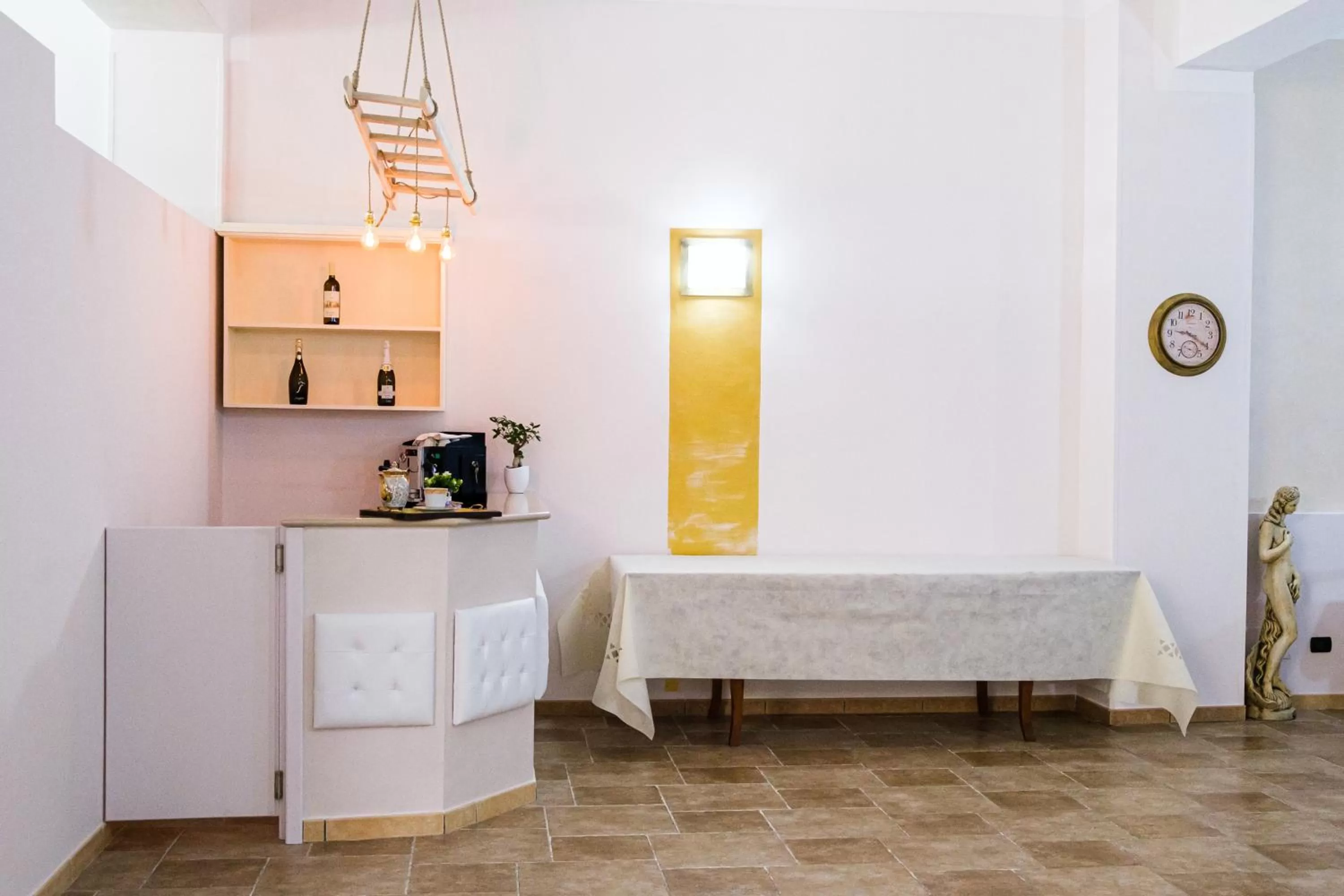 Lounge or bar in Olimpo B&B