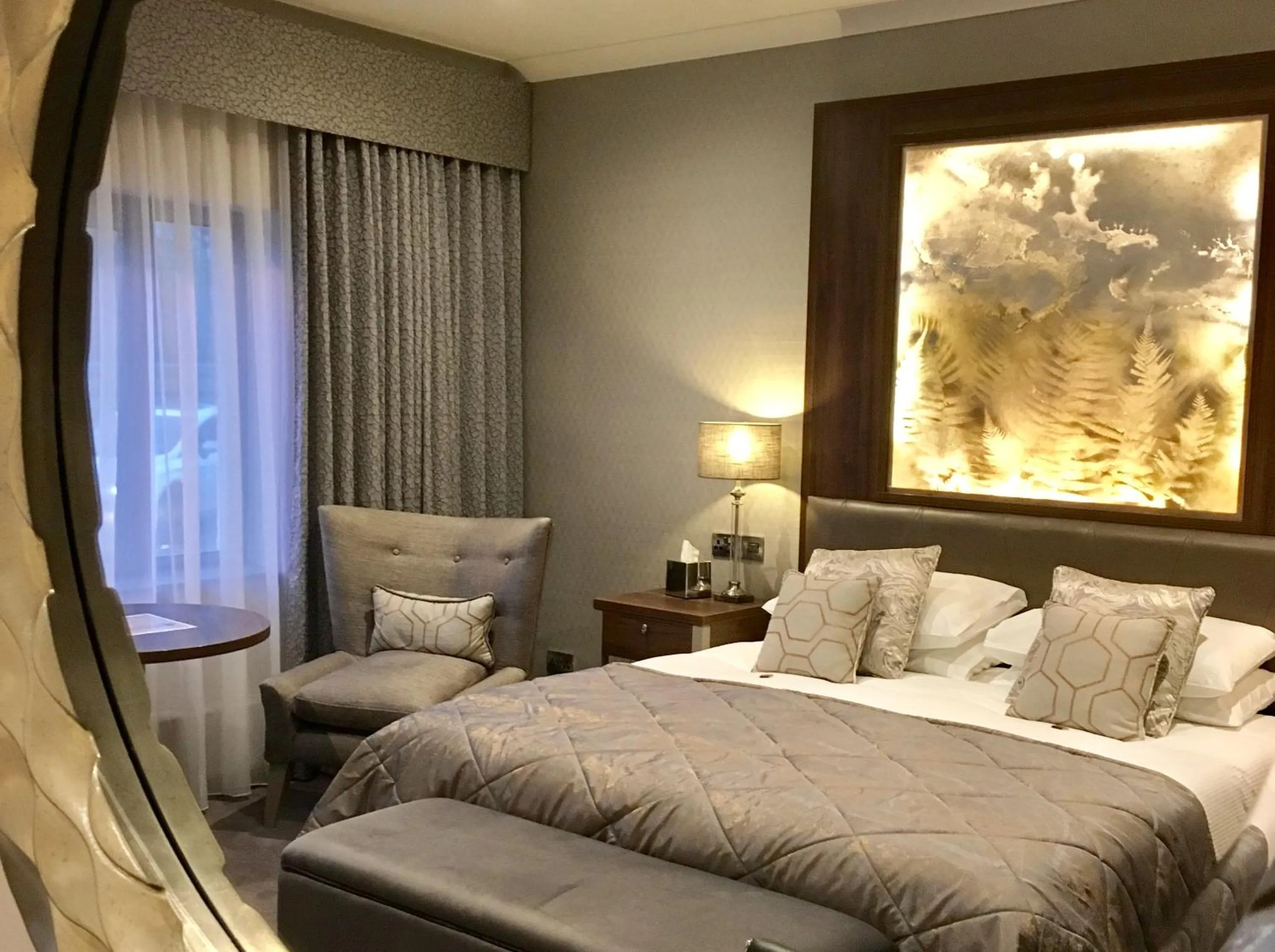 Bedroom, Bed in The Lodge Hotel