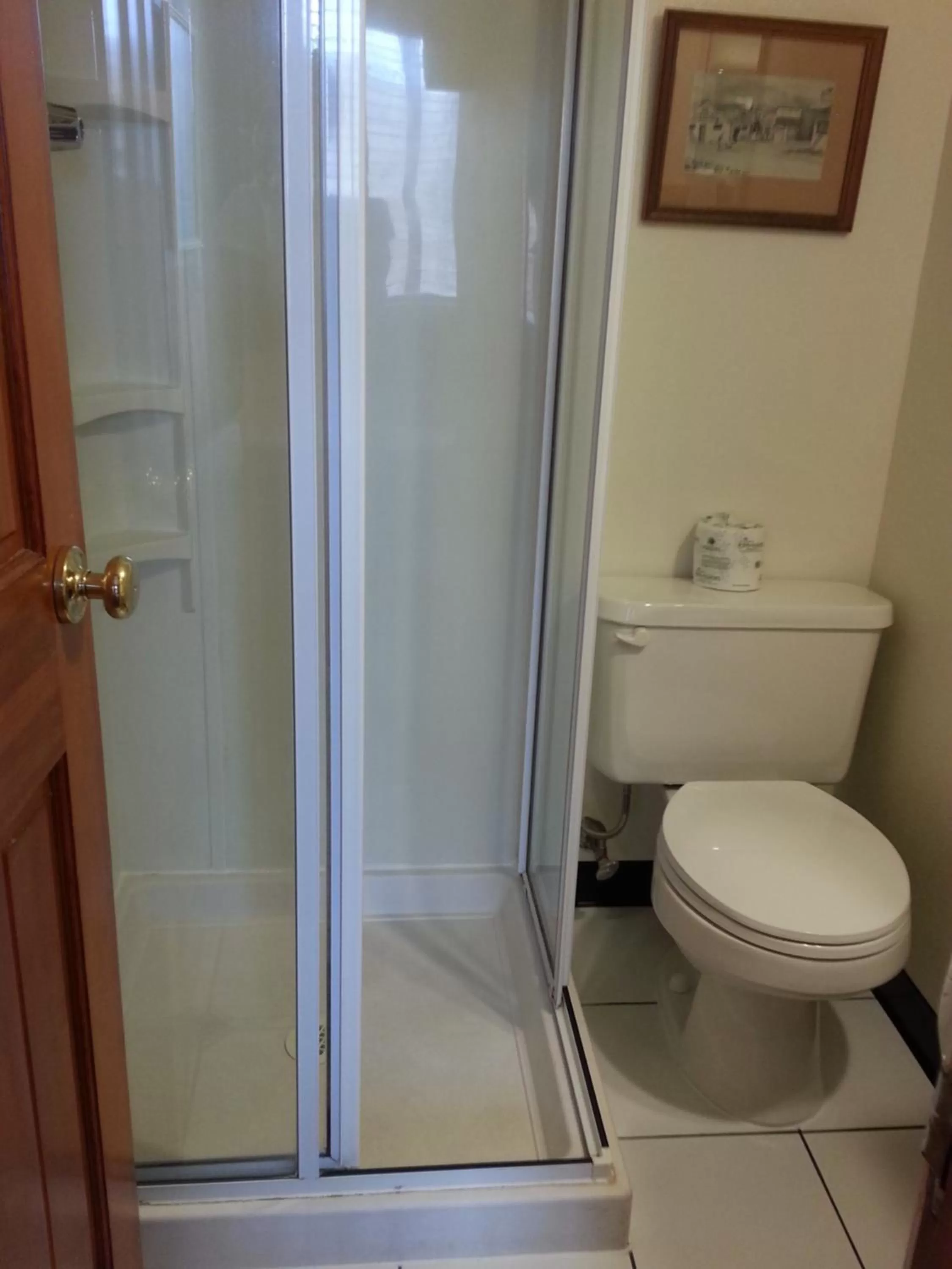Bathroom in Canyon Motel near Rocky Mountain National Park