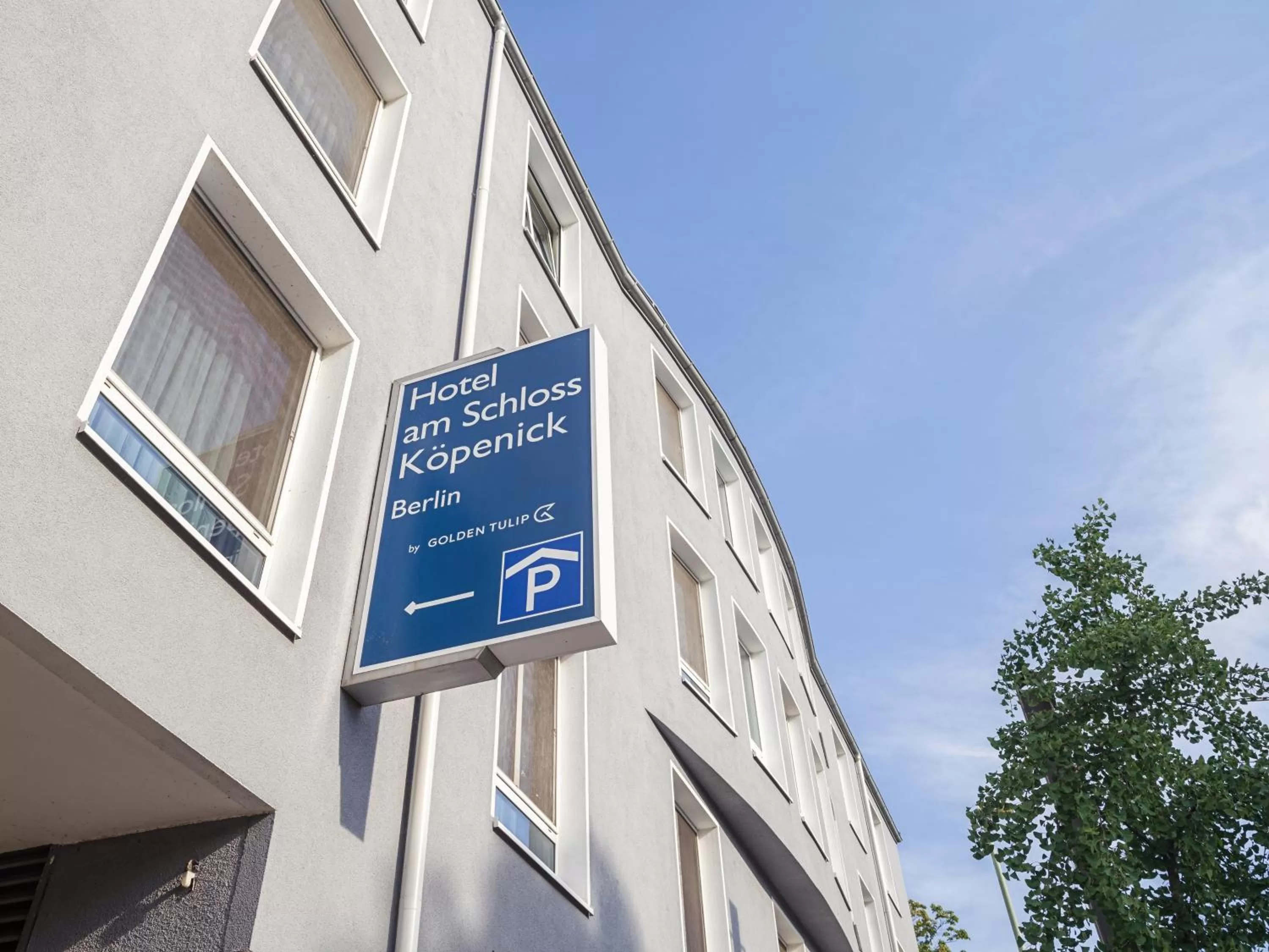 Facade/entrance in Hotel am Schloß Köpenick by Golden Tulip
