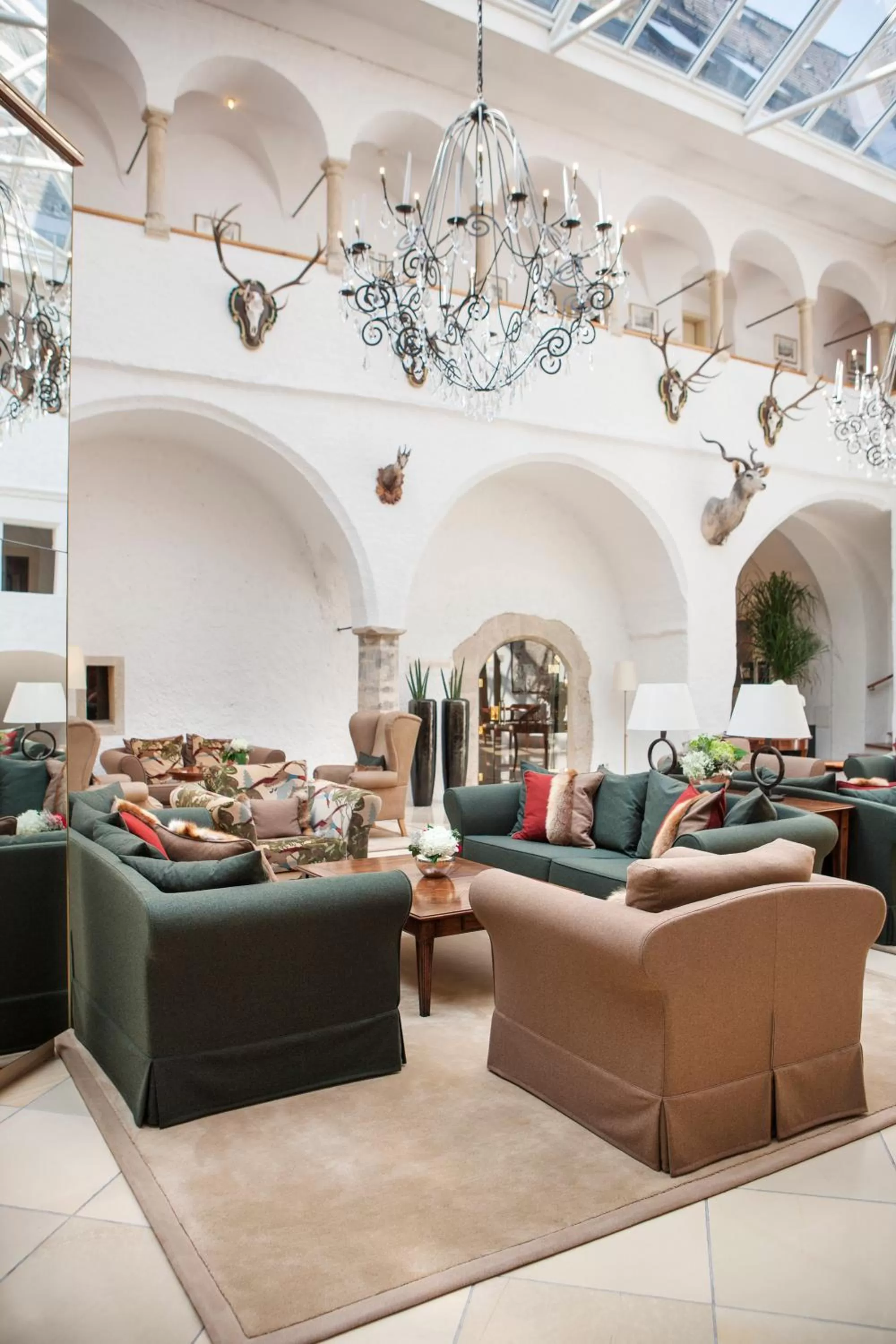 Lobby or reception in TAUROA Schloss Gabelhofen