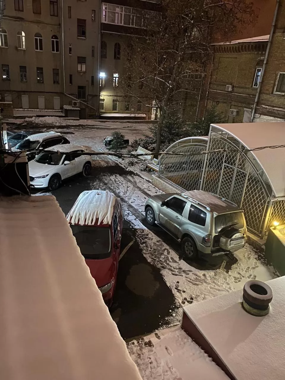 Night in Yellowunlimited Hotel