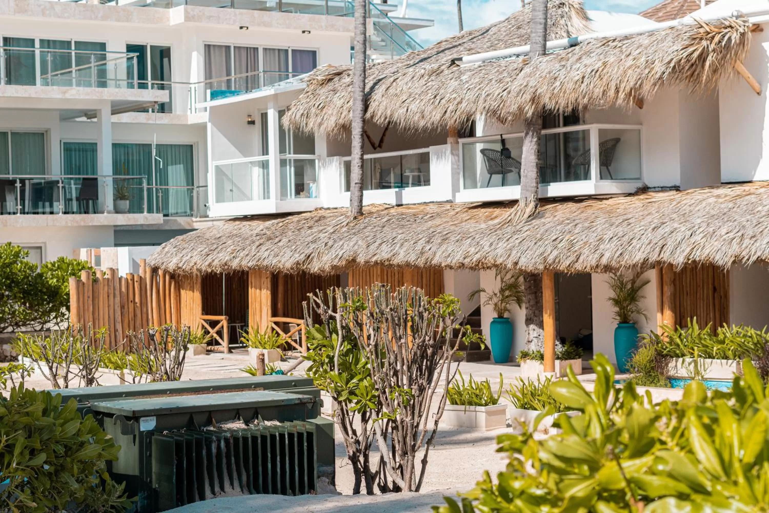 Property building in Villa Blanca Beach Club