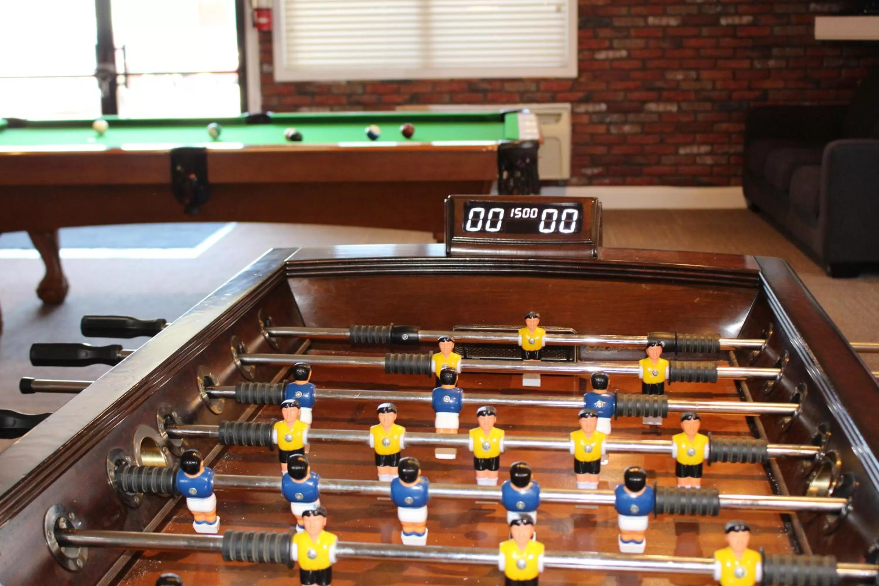 Lounge or bar in O'Cairns Inn and Suites