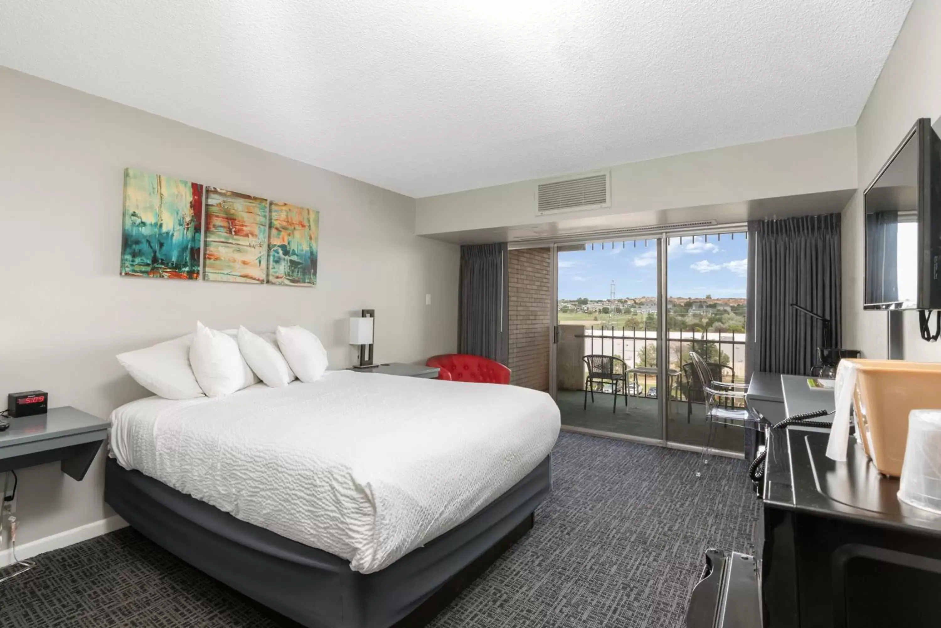 Deluxe Queen Room in Satellite Hotel Deluxe Queen Room in Satellite Hotel