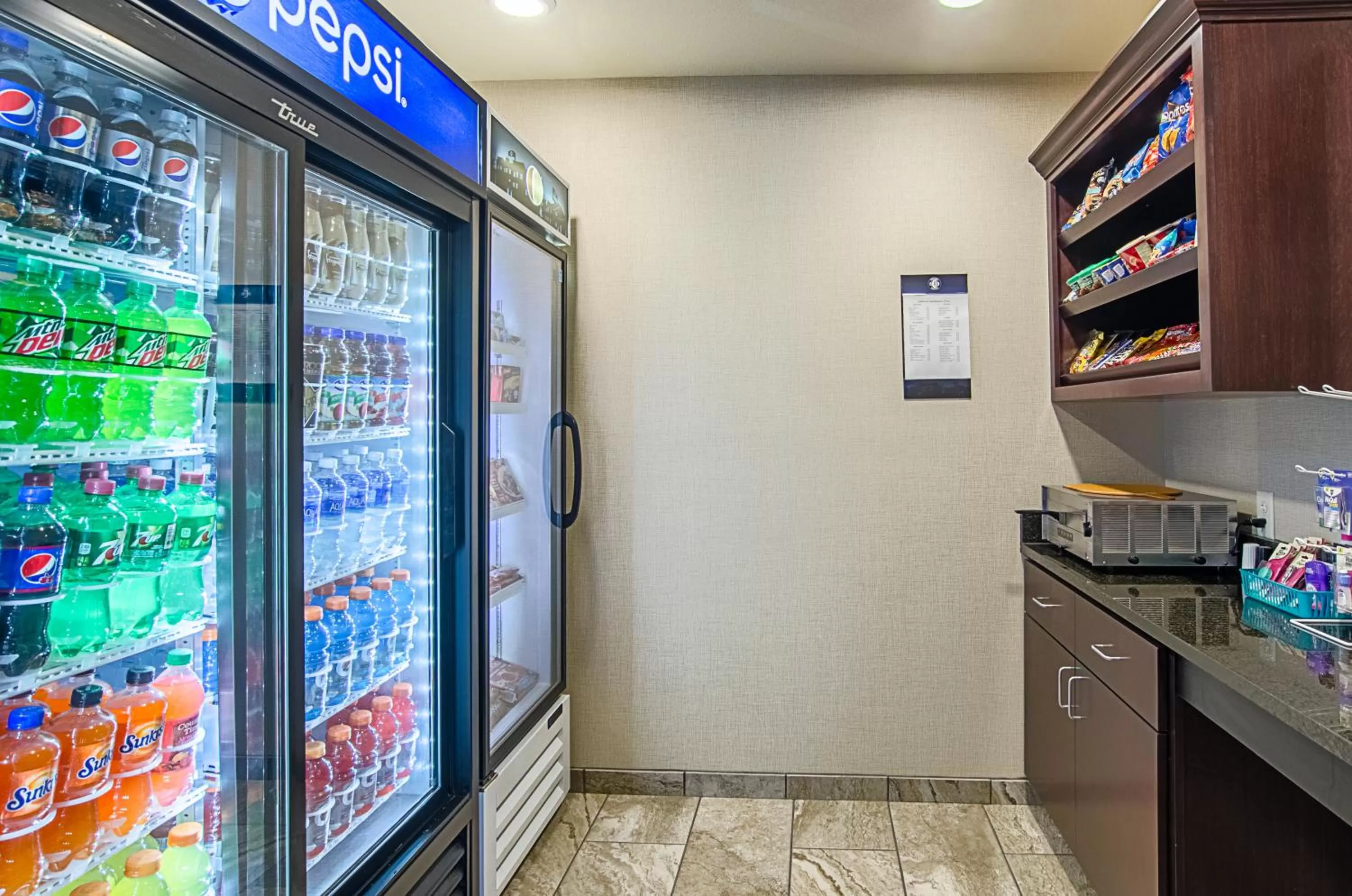 On-site shops in Cobblestone Inn & Suites - Guernsey