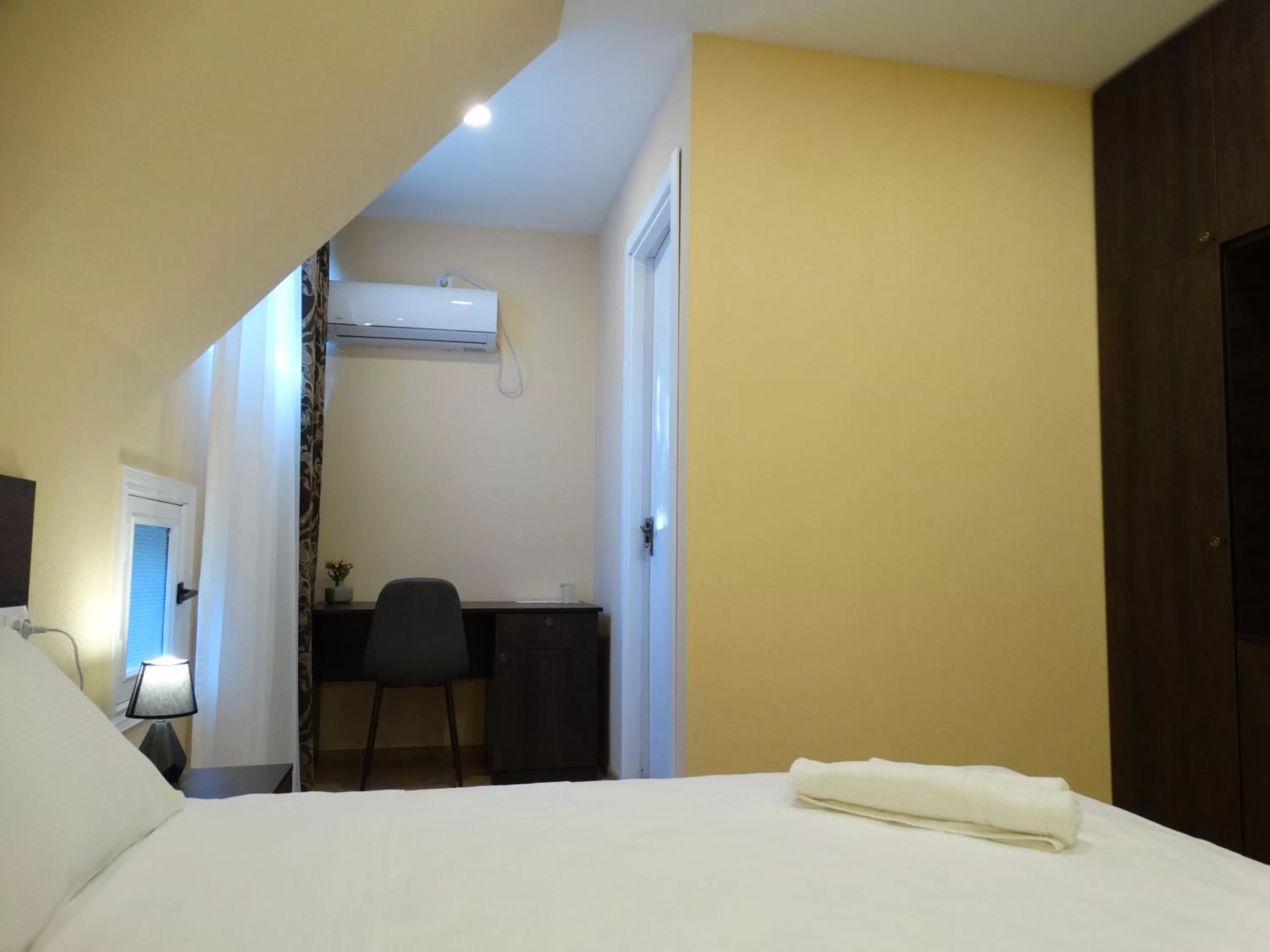 Photo of the whole room, Bed in Hotel Boutique IVERIA