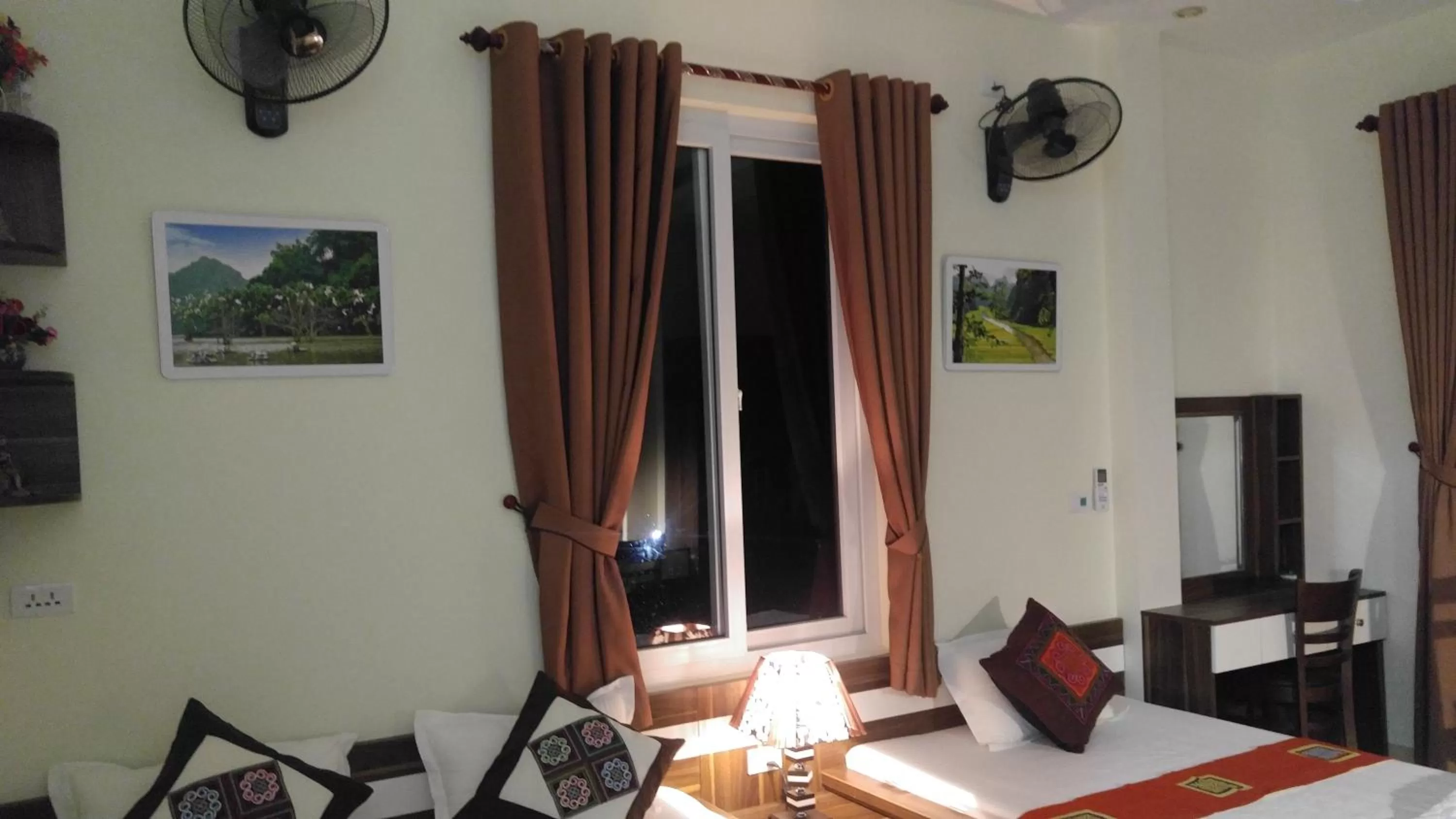 Bedroom, Bed in Friendly Home Hotel