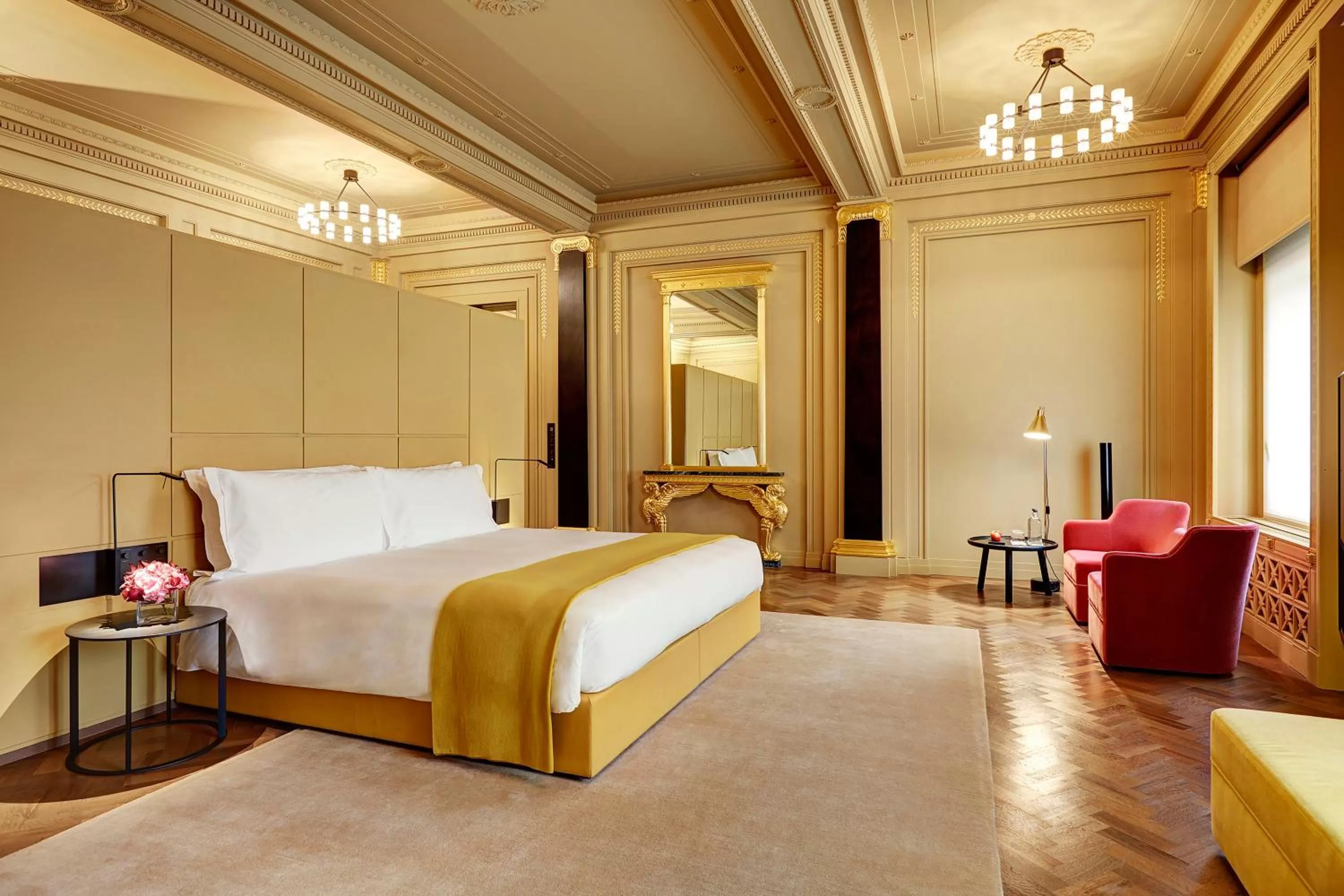 Bedroom, Bed in Hotel Cafe Royal