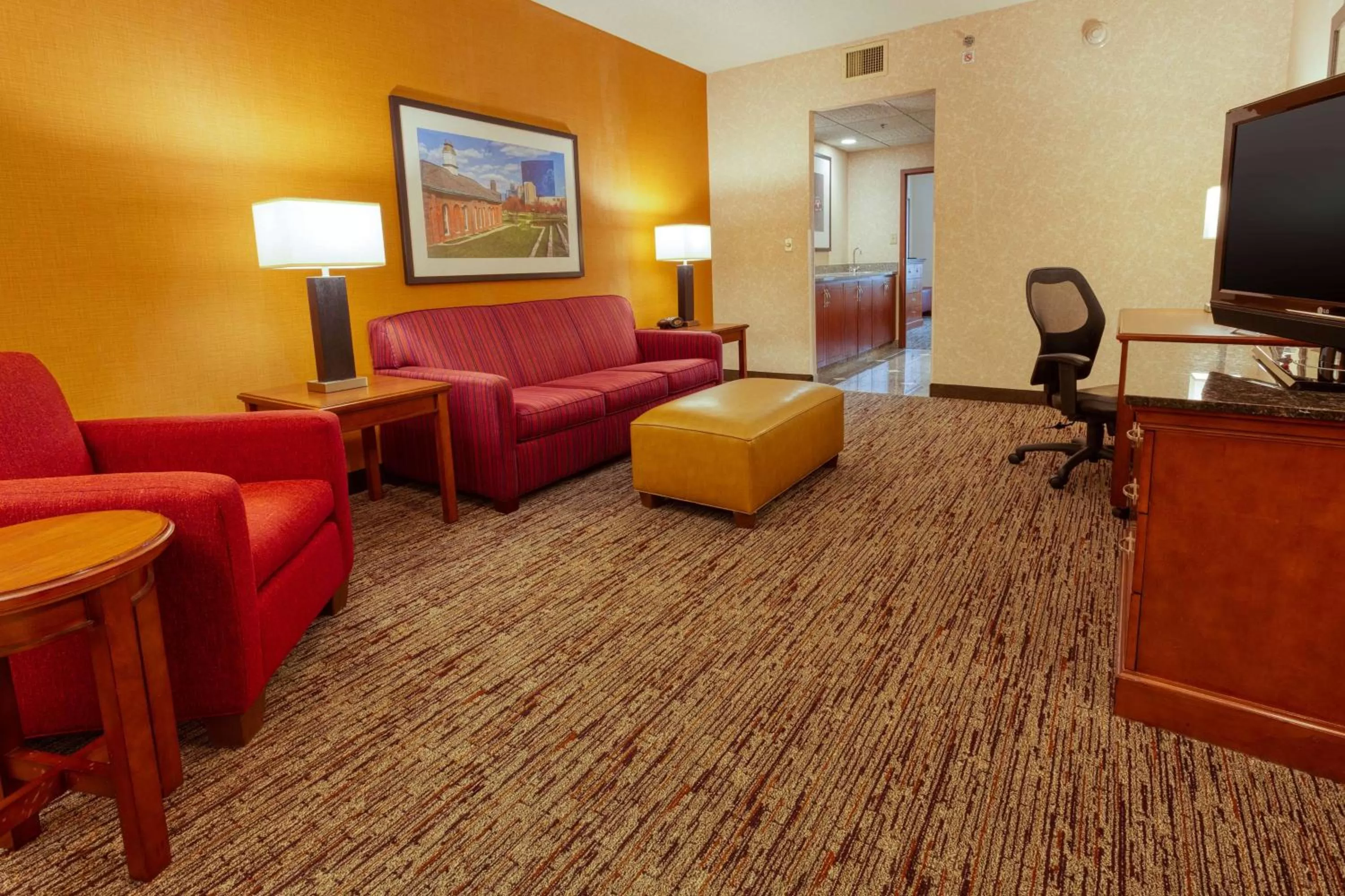 Superior King Suite in Drury Inn & Suites Indianapolis Northeast