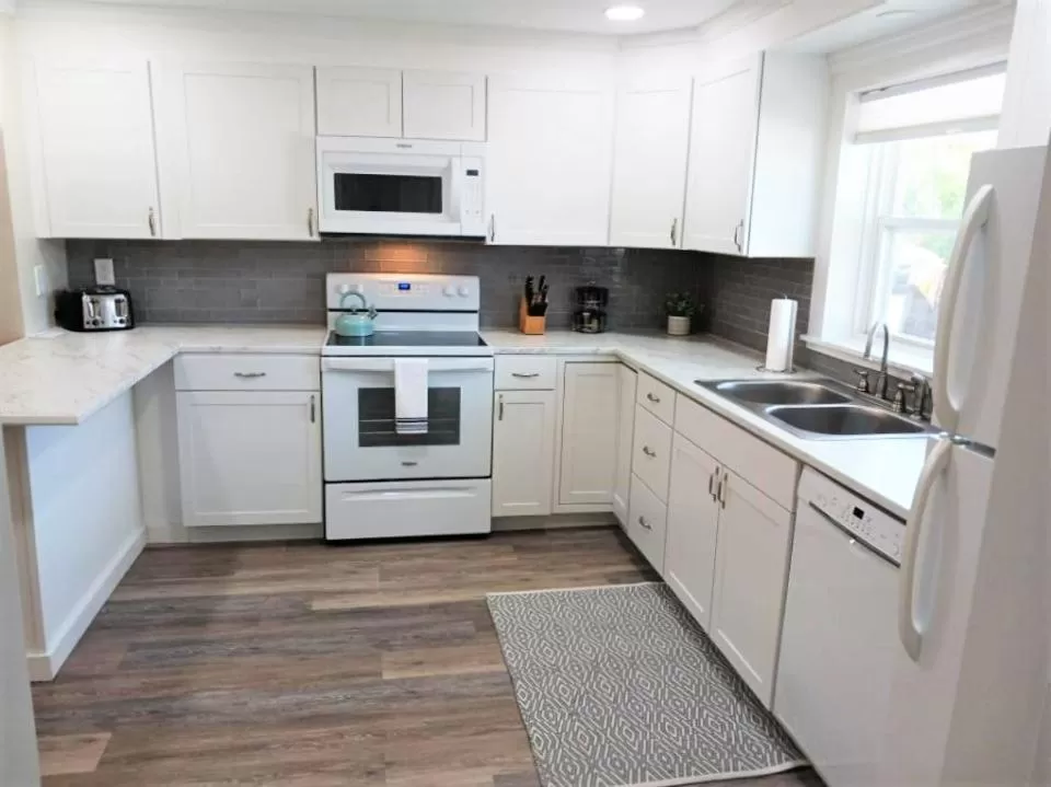 Coffee/tea facilities in Top Notch Inn