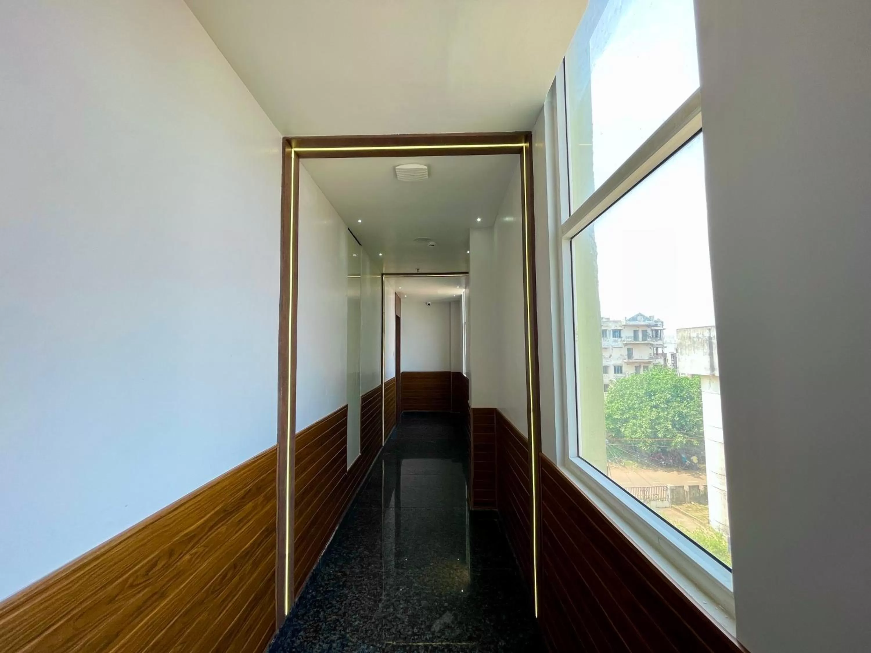 Hotel TBS sea view ! Puri