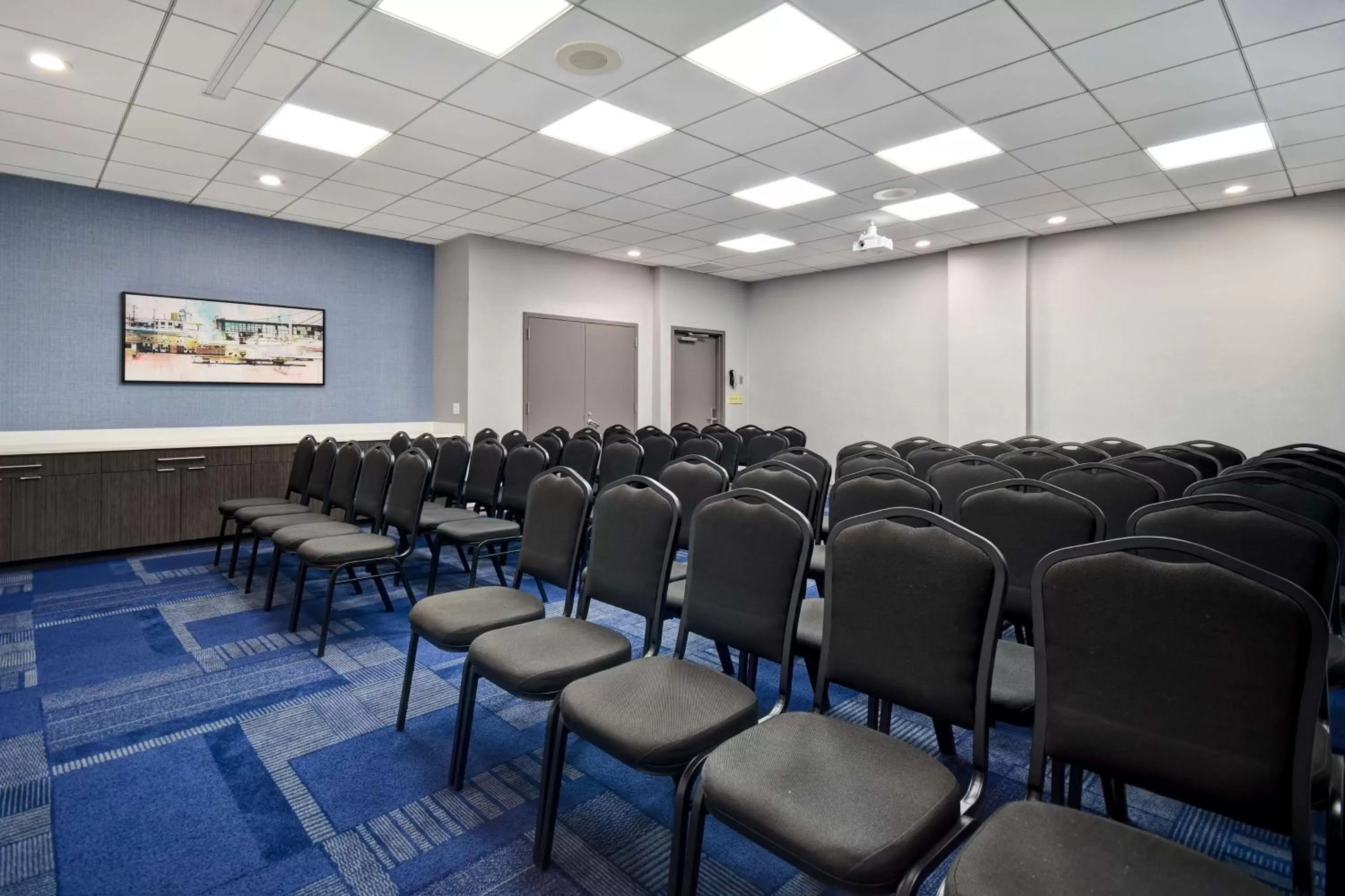Meeting/conference room in Hampton Inn NY-JFK