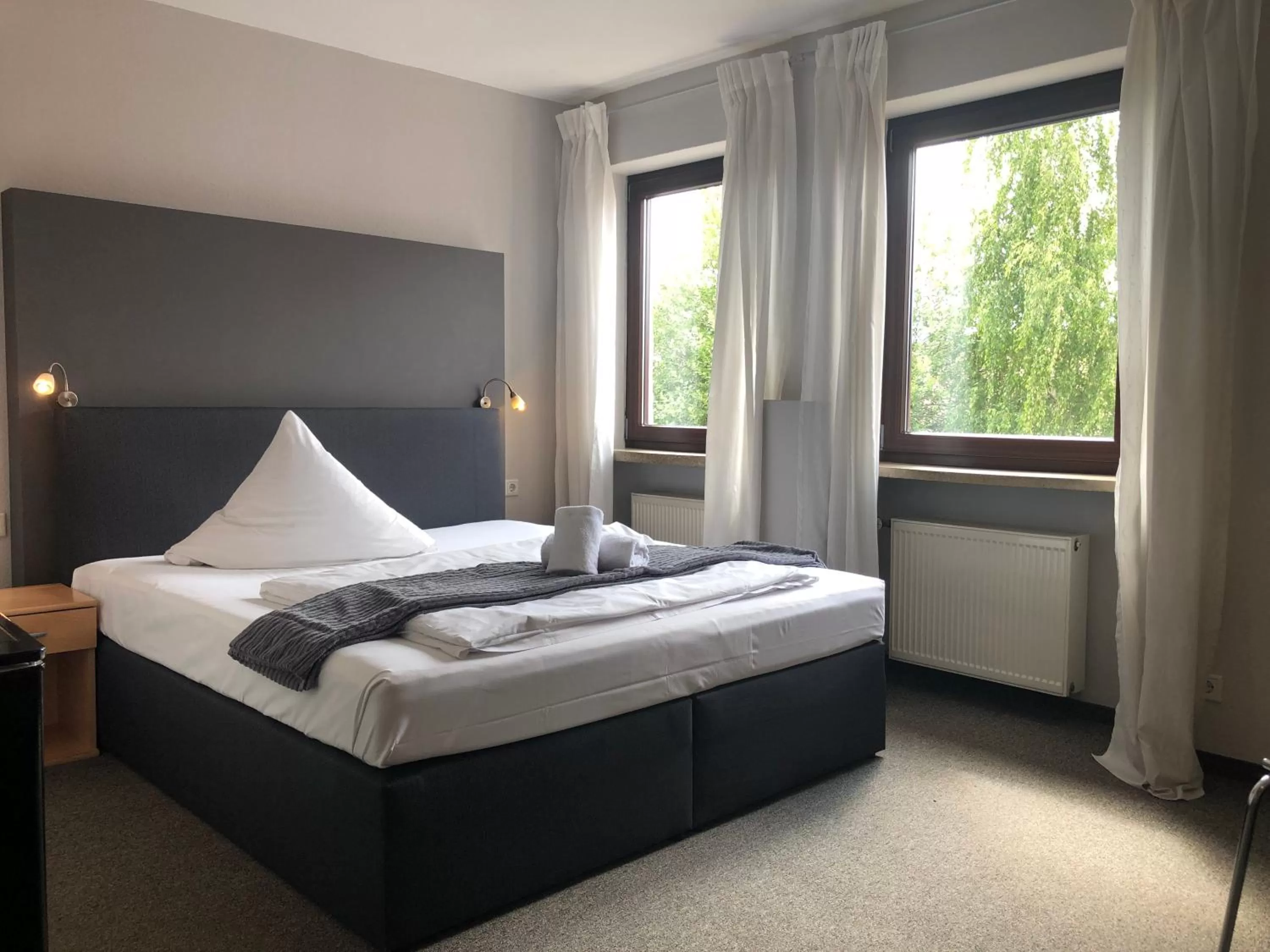 Bed in Hotel Zum Kastanienbaum