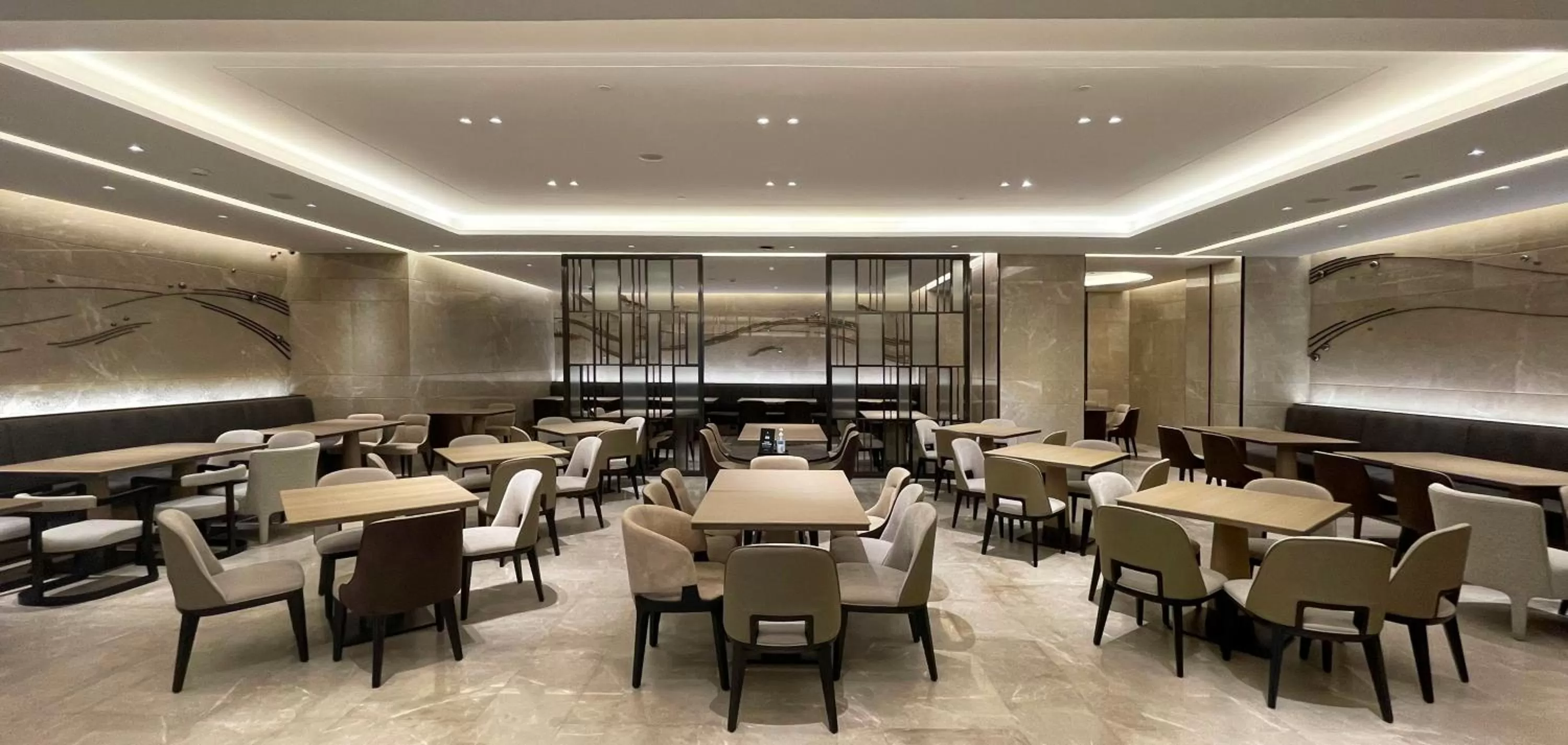 Restaurant/places to eat in Carlton Hotel Bangkok Sukhumvit