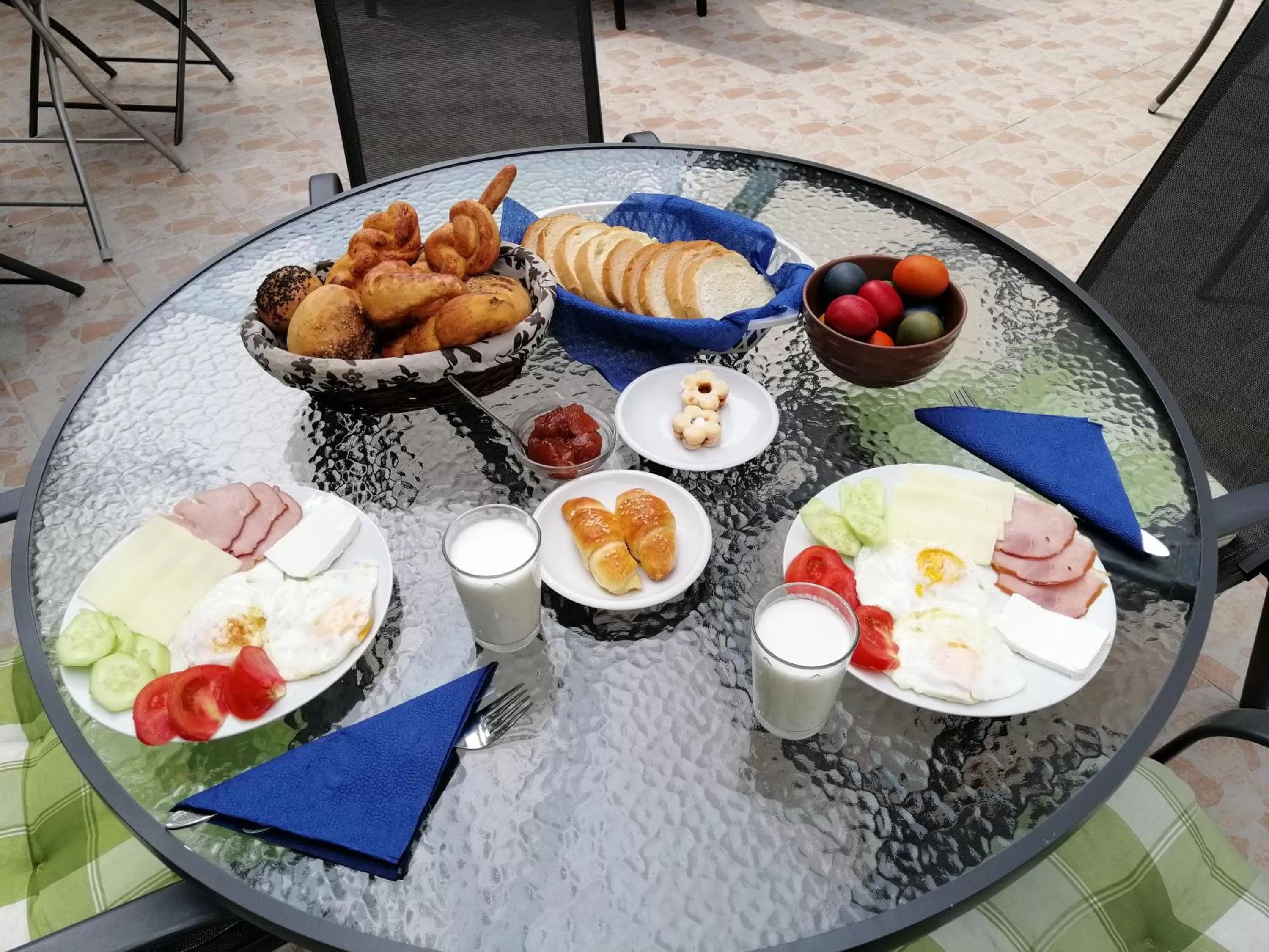 Breakfast in Guest House GOLDEN COIN