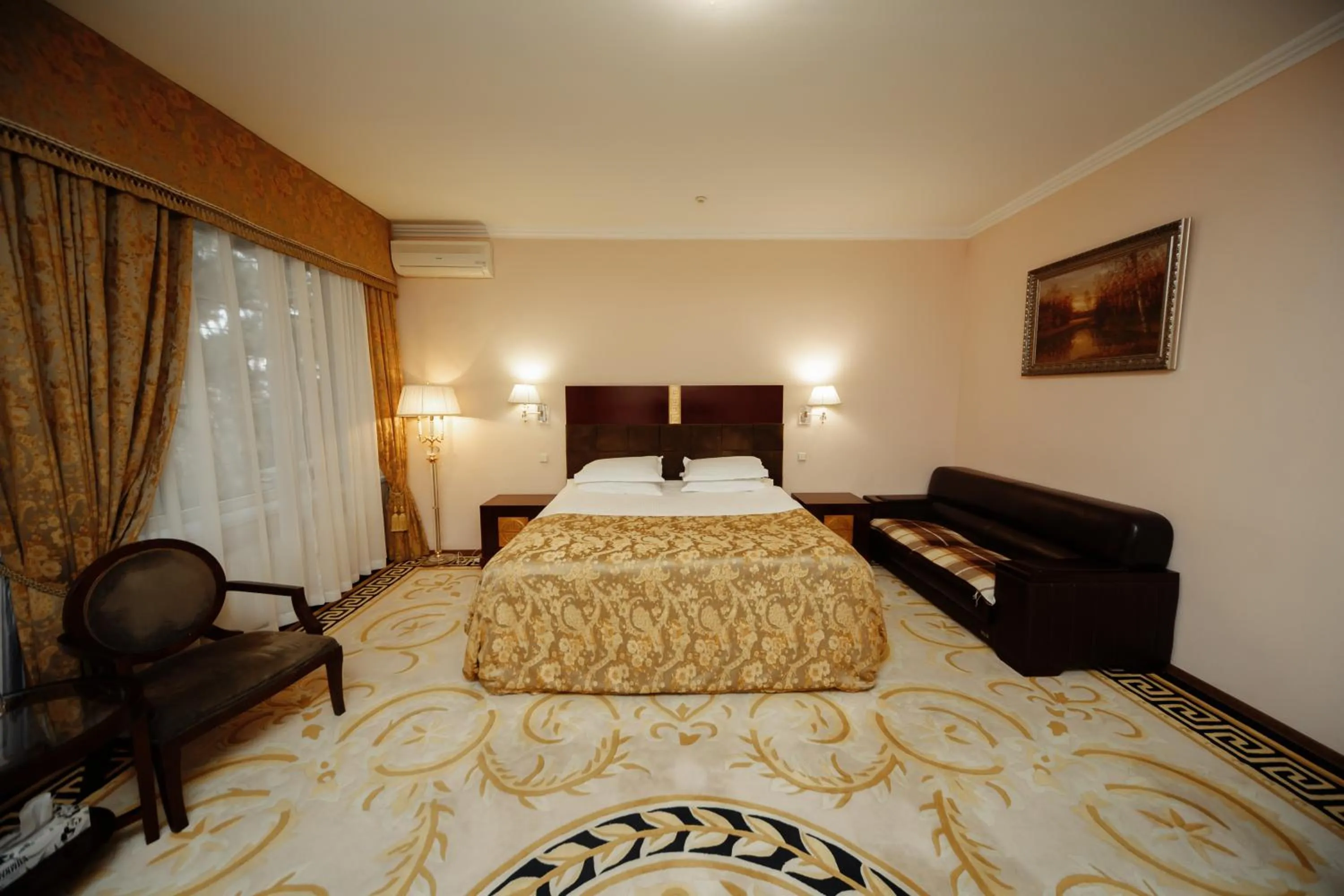 Bedroom, Bed in Club Royal Park