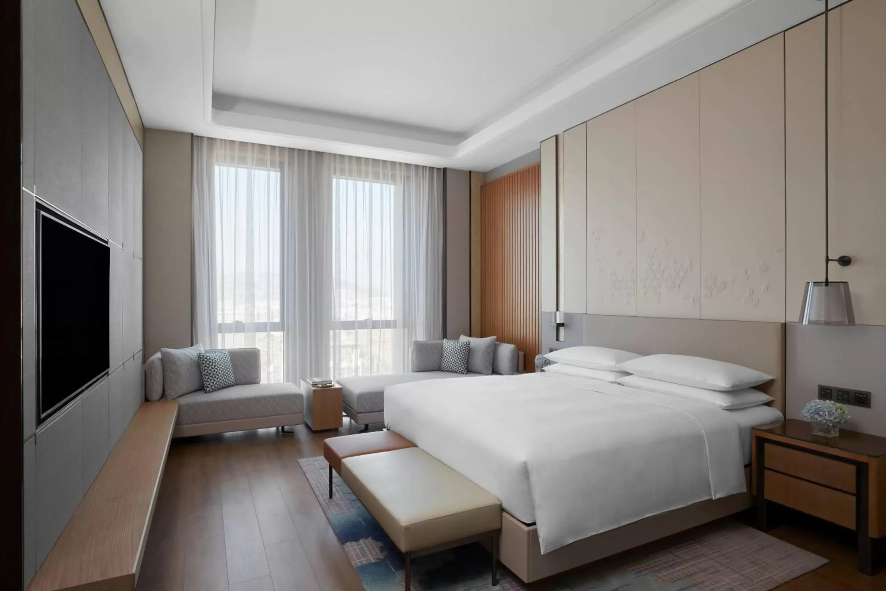 Executive Suite Room, M club lounge access in Wenzhou Airport Marriott Hotel Executive Suite Room, M club lounge access in Wenzhou Airport Marriott Hotel