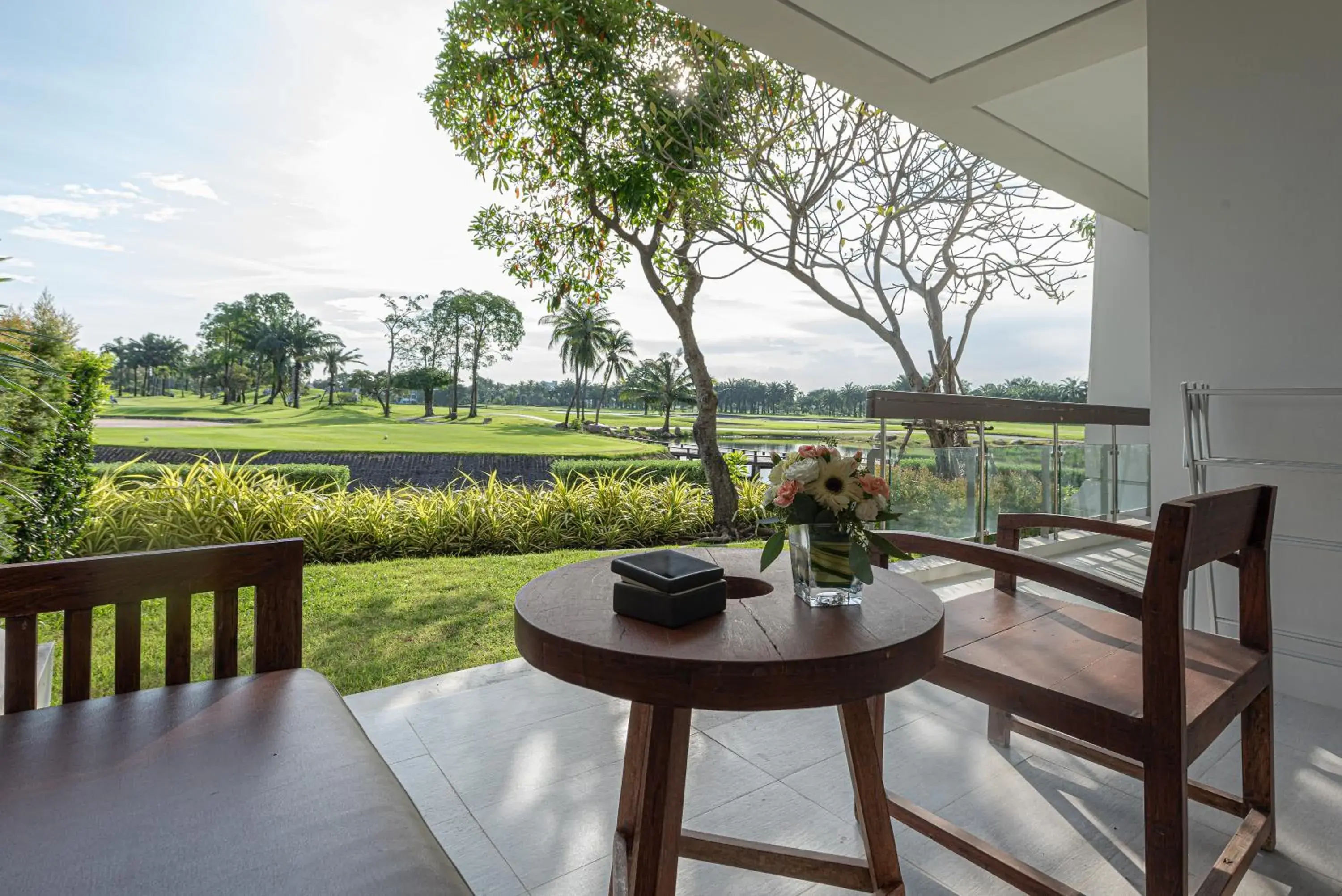 Executive Garden Suite in Summit Windmill Golf Suite Hotel at Suvarnabhumi Executive Garden Suite in Summit Windmill Golf Suite Hotel at Suvarnabhumi
