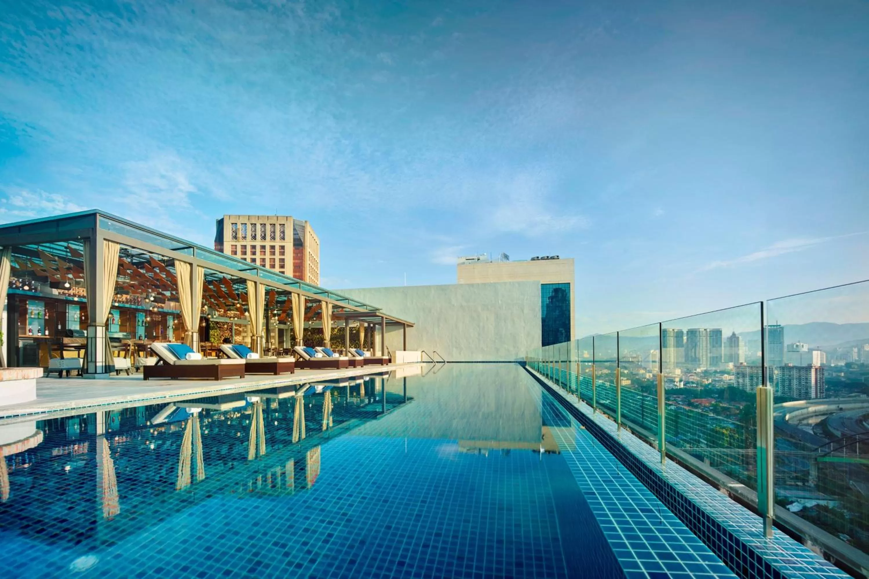 Swimming pool in Hotel Stripes Kuala Lumpur, Autograph Collection