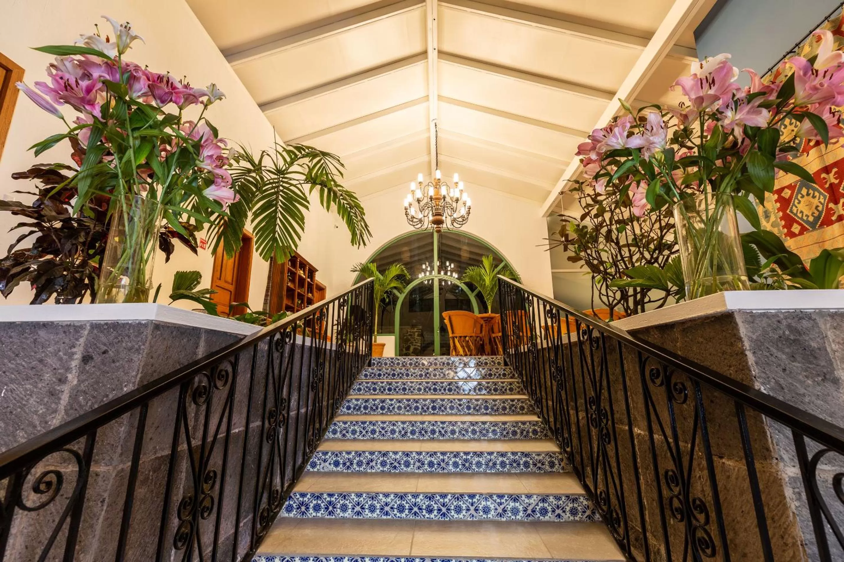 Restaurant/places to eat in Plaza Chapala Hotel