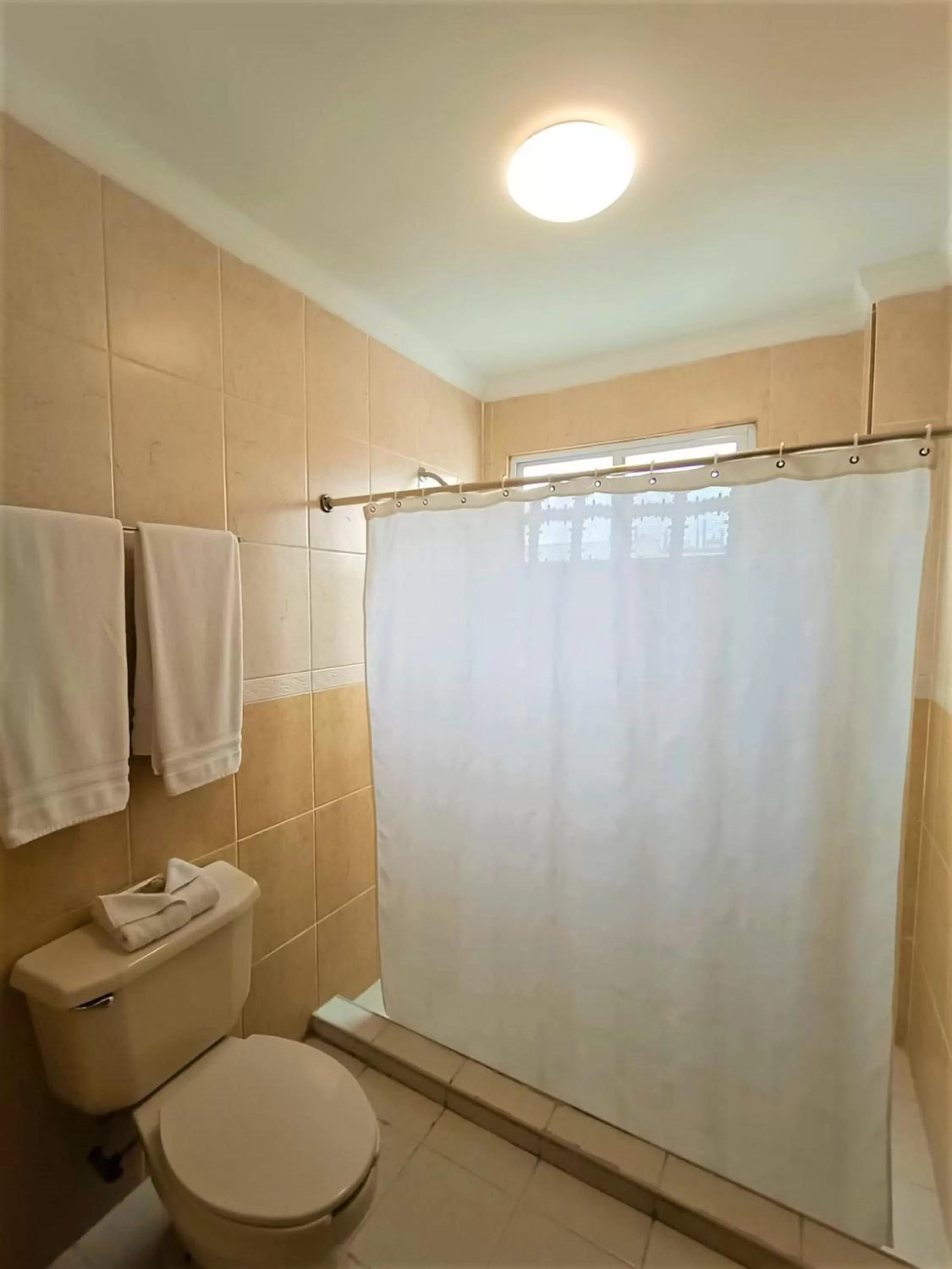 Bathroom in Hotel Santo Domingo Express