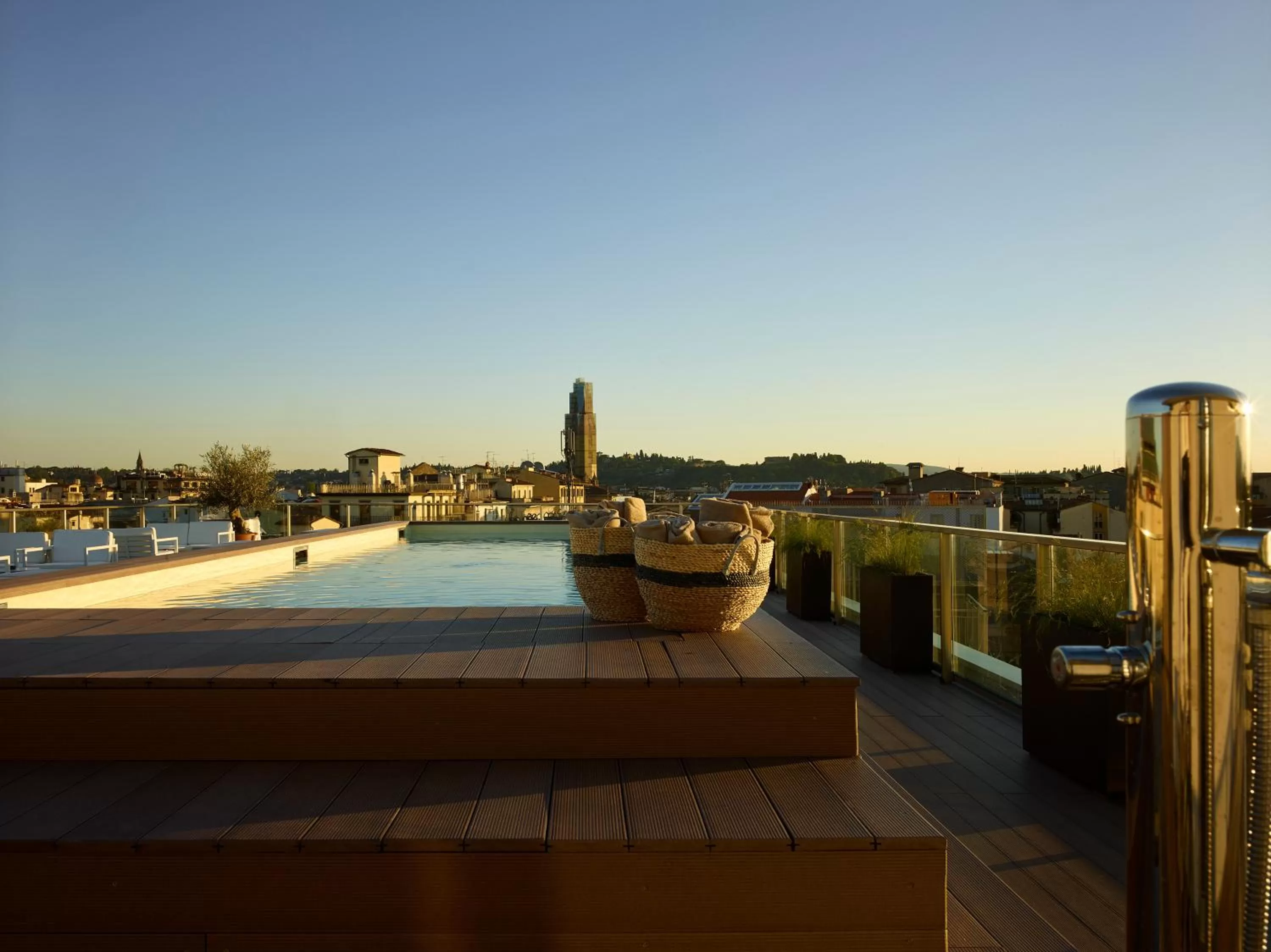 Swimming pool in Hotel Glance In Florence