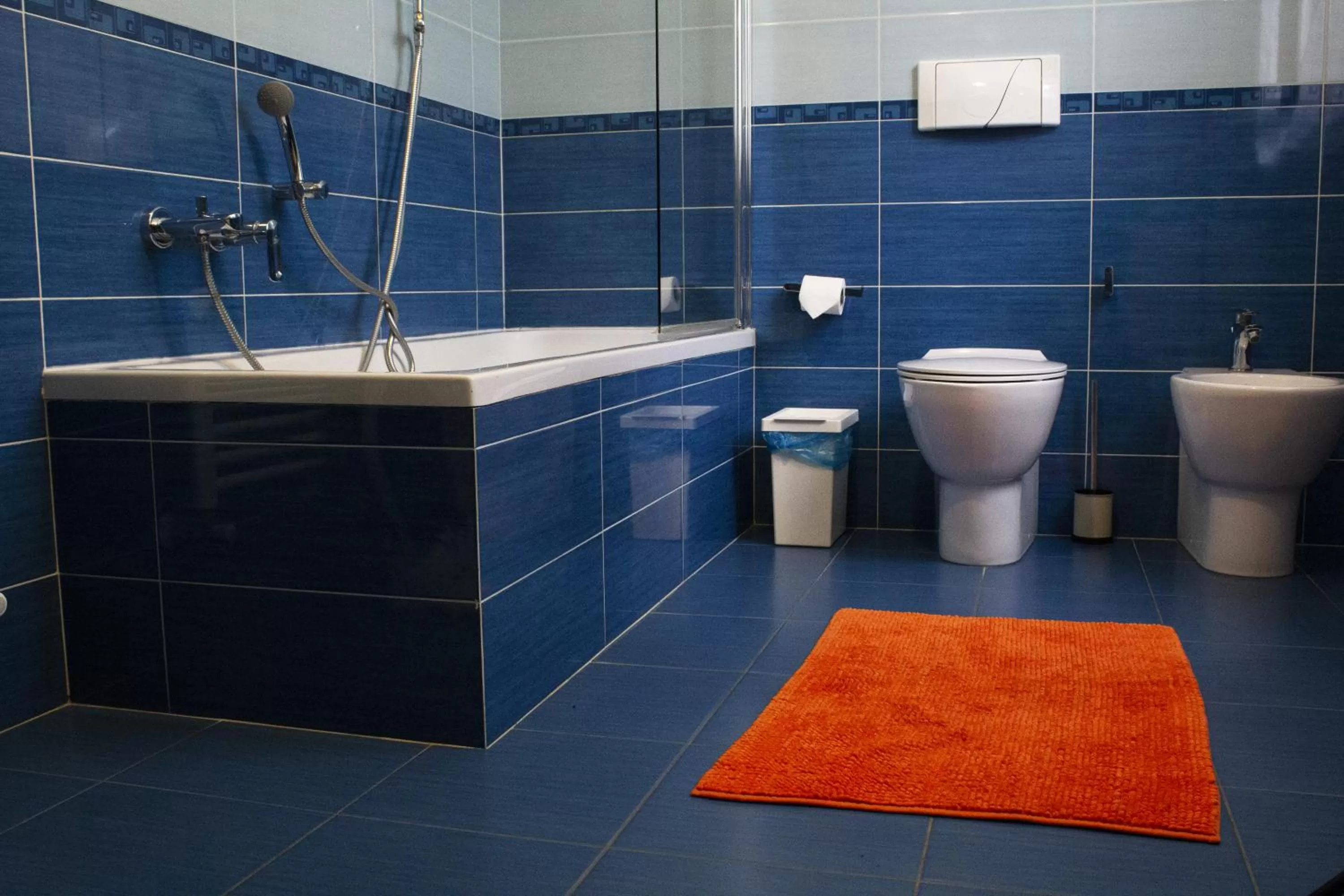 Bathroom in Tortona52