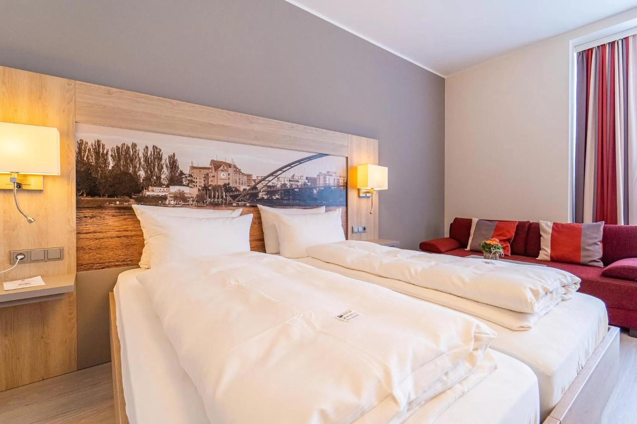 Photo of the whole room, Bed in Best Western Hotel Dreiländerbrücke Weil am Rhein / Basel