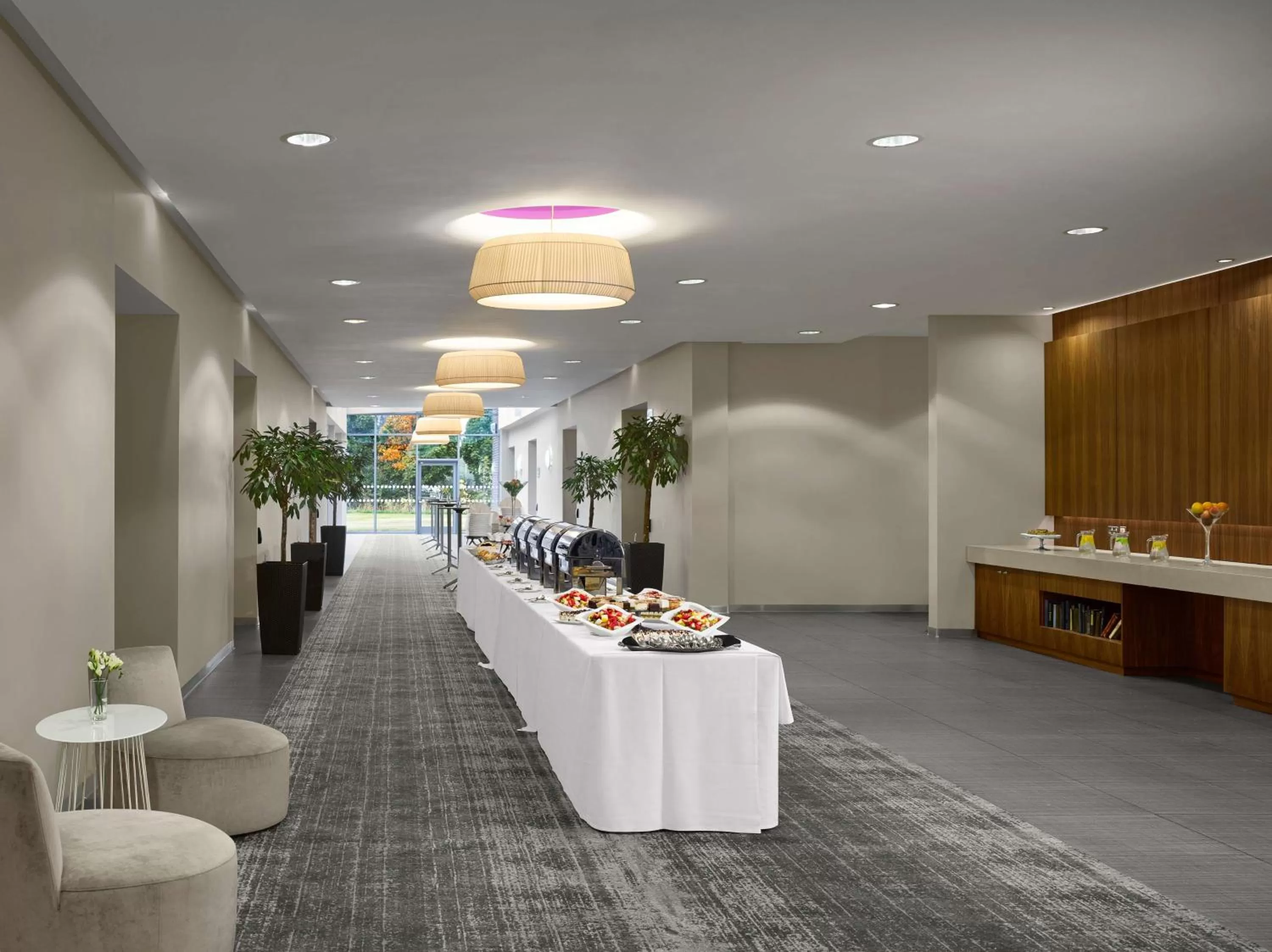 Meeting/conference room in Radisson Blu Hotel East Midlands Airport