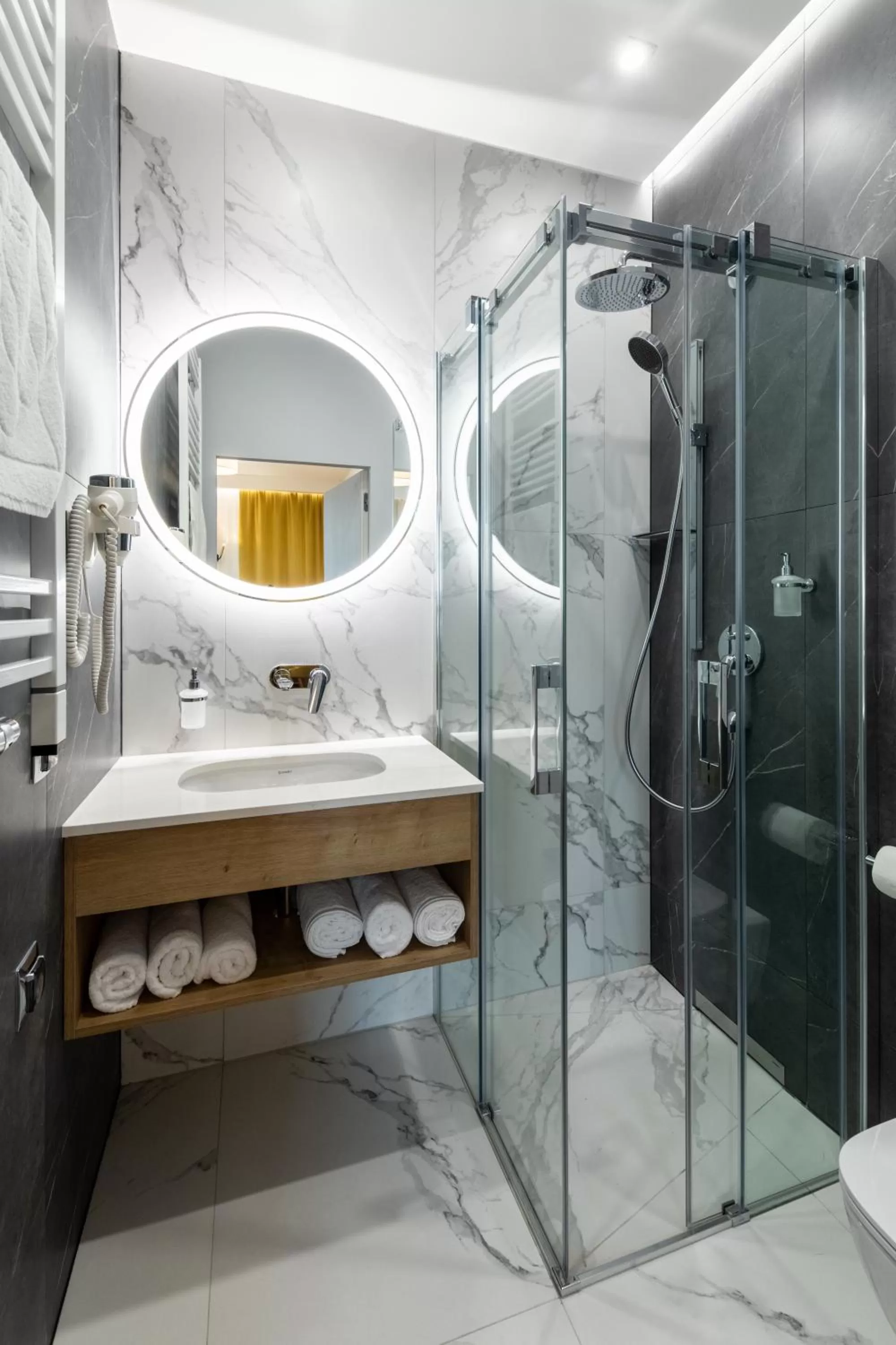 Toilet in SQUARE APARTMENTS GDYNIA