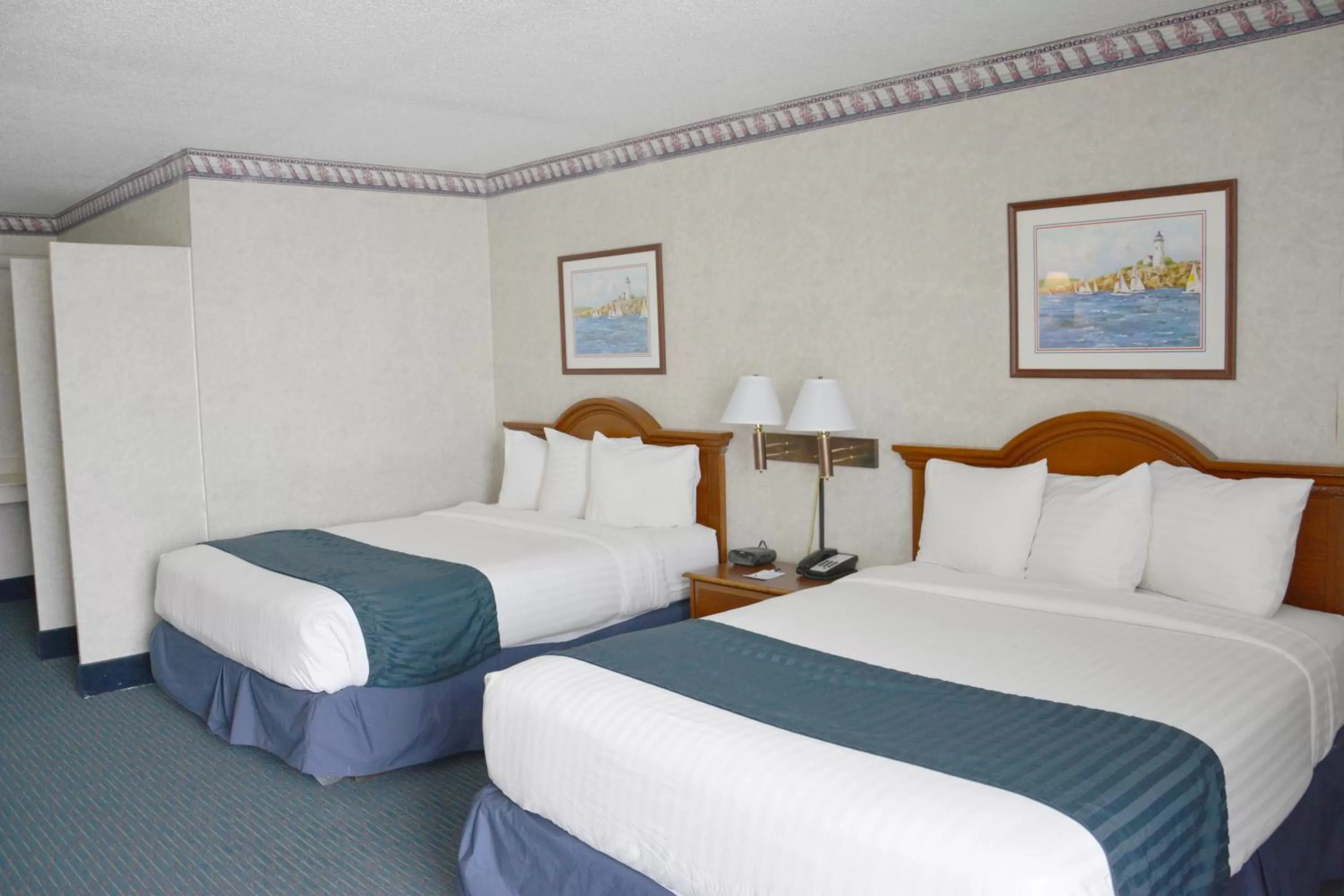 Other, Bed in Travelodge by Wyndham Milwaukee