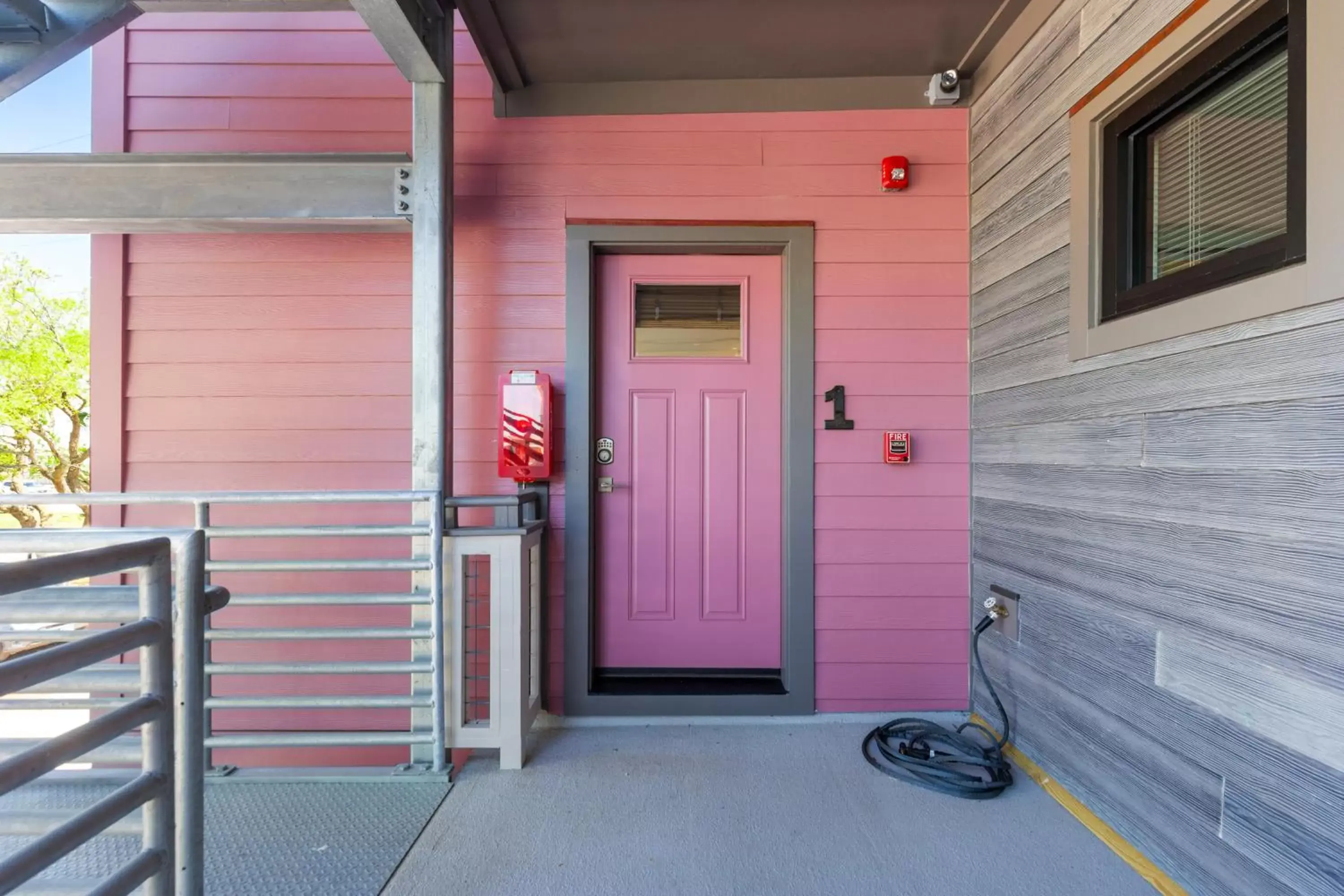 One-Bedroom Suite in Hotel Folly with Marsh and Sunset Views One-Bedroom Suite in Hotel Folly with Marsh and Sunset Views