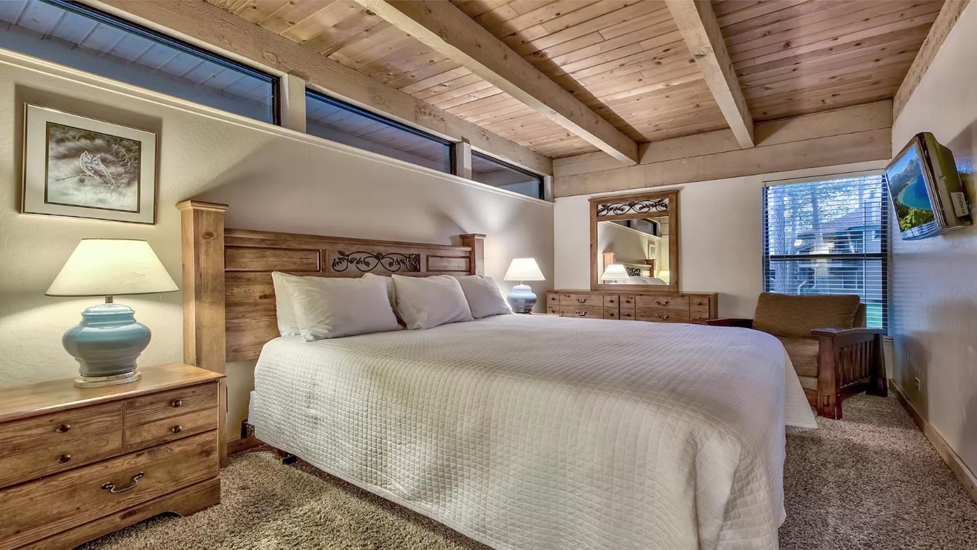 Bed in Lakeland Village at Heavenly