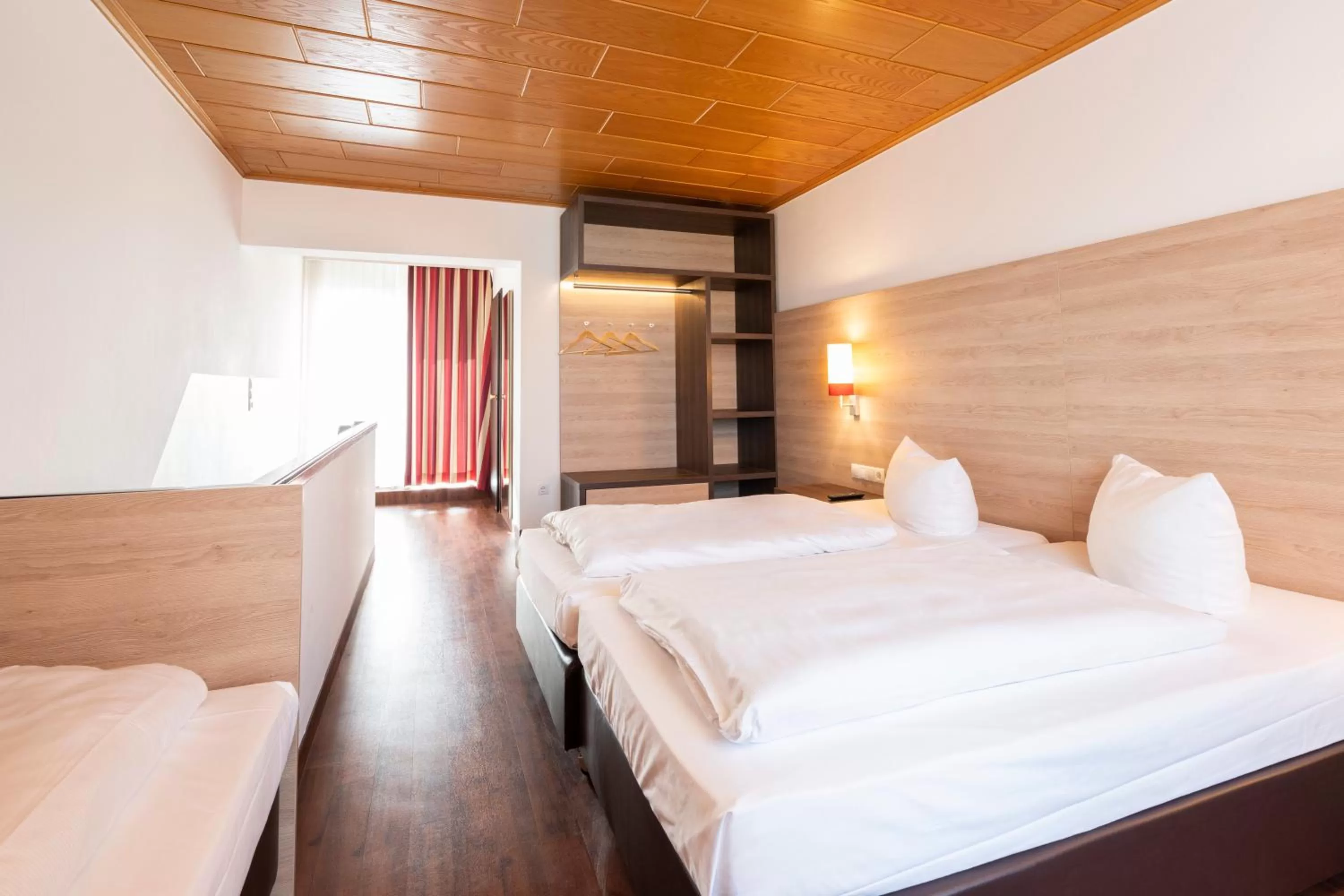 Photo of the whole room, Bed in Hotel National