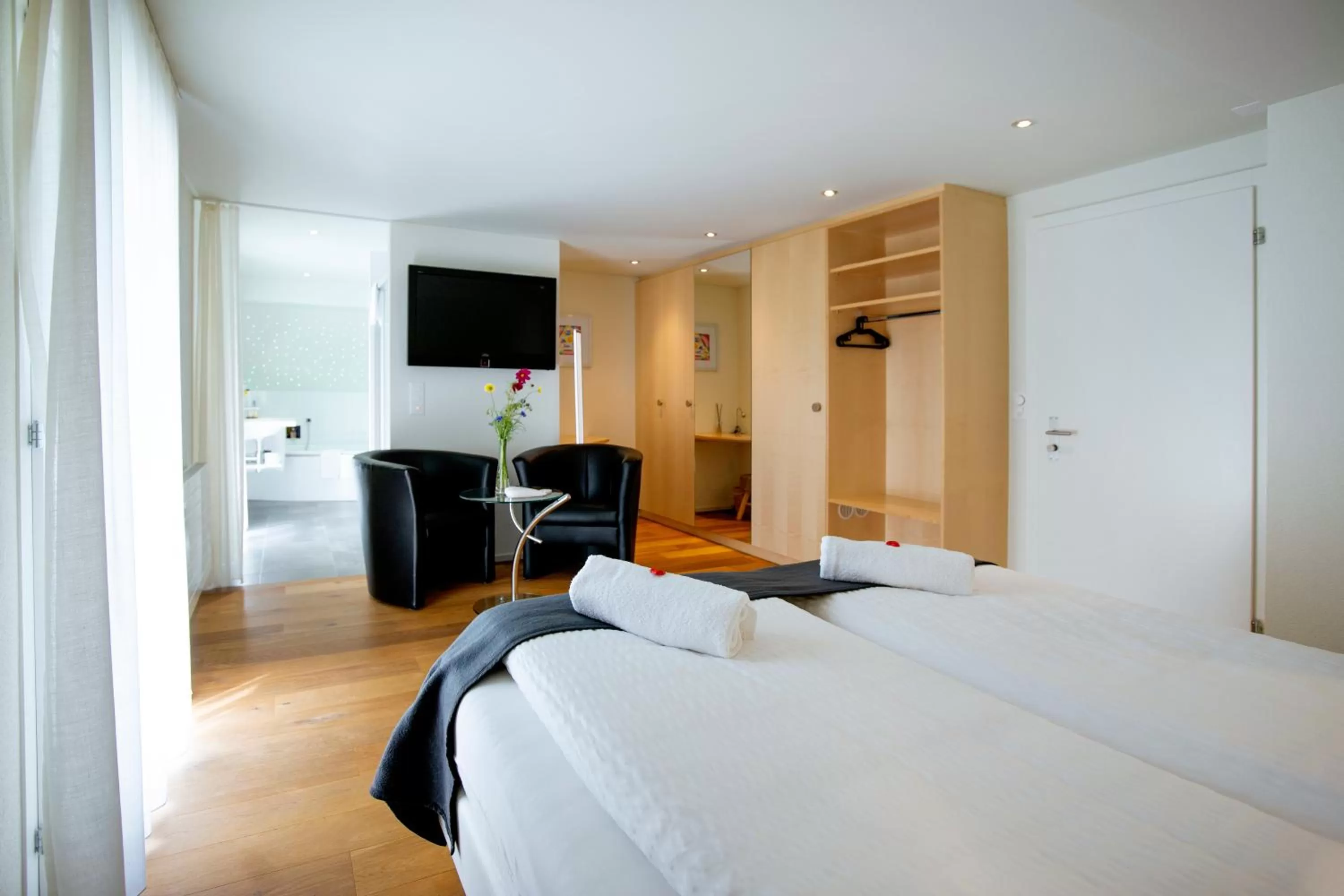 Property building, Bed in Landgasthof Zollhaus