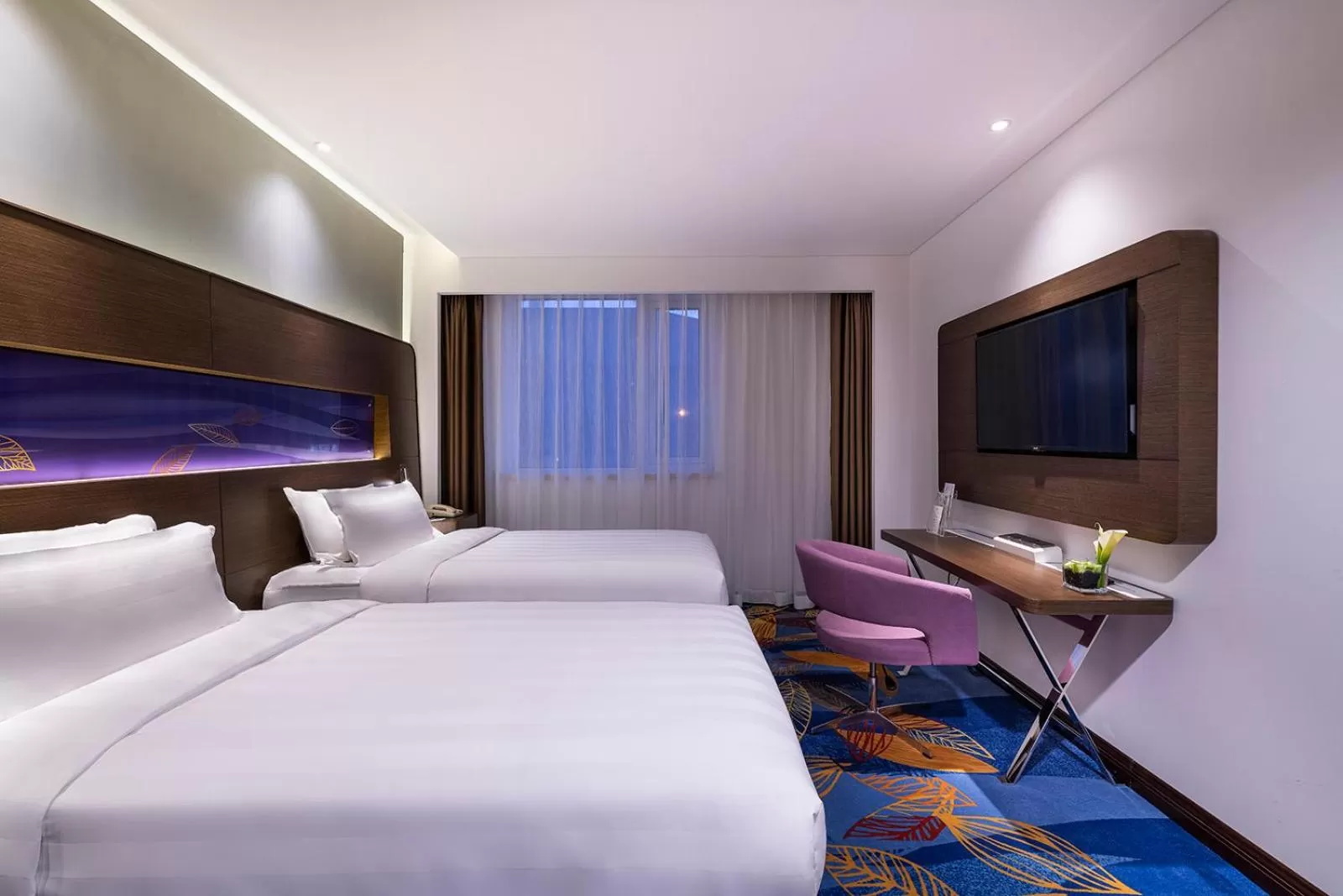 Communal lounge/ TV room in Peace Hotel Beijing