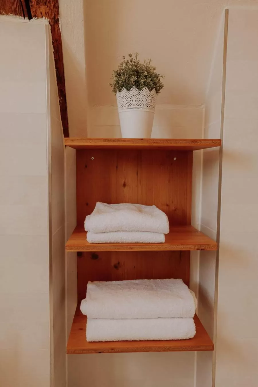 Bathroom in Altstadtmittehotel Sonne