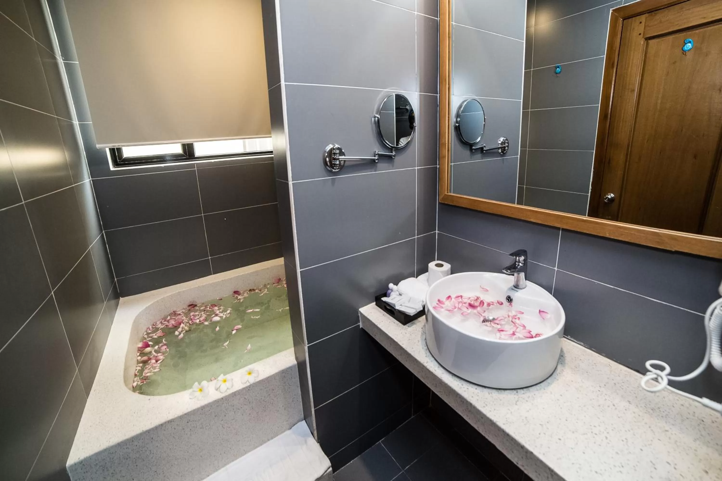 Shower in Home Chic Hotel